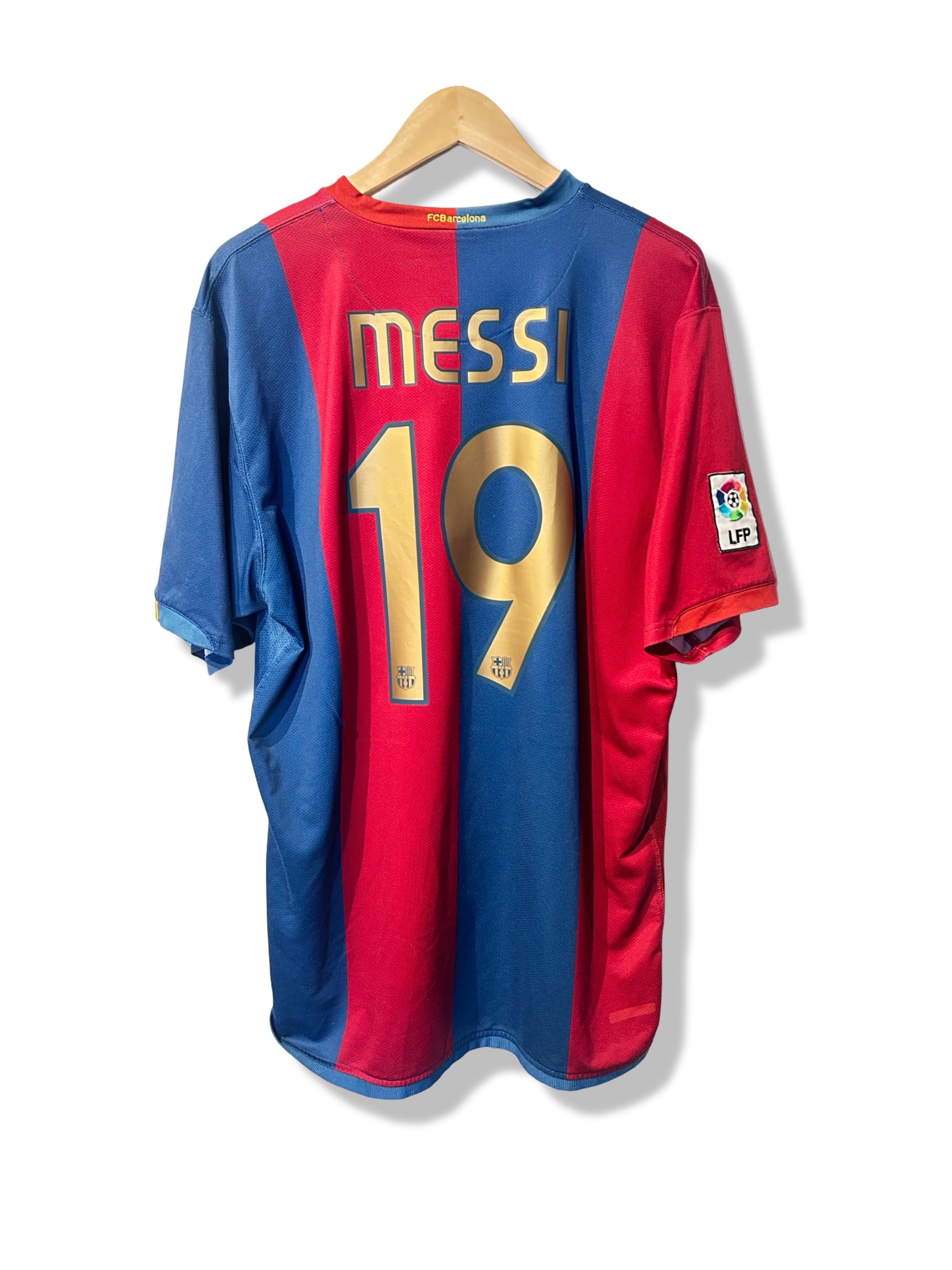 Barcelona 2006-07 Home Shirt - Messi #19 - XL – Football Heaven