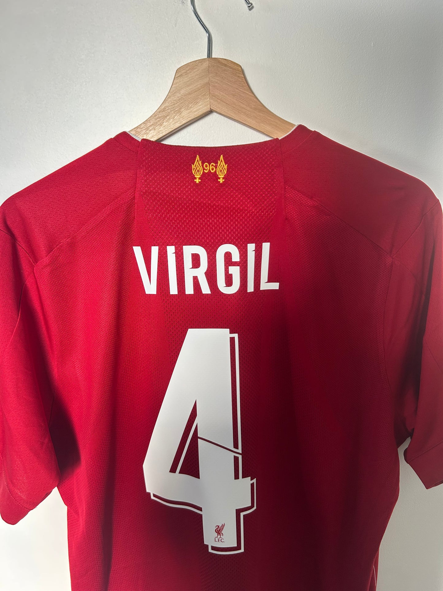 Liverpool 2019-20 Home Shirt - Virgil #4 - M