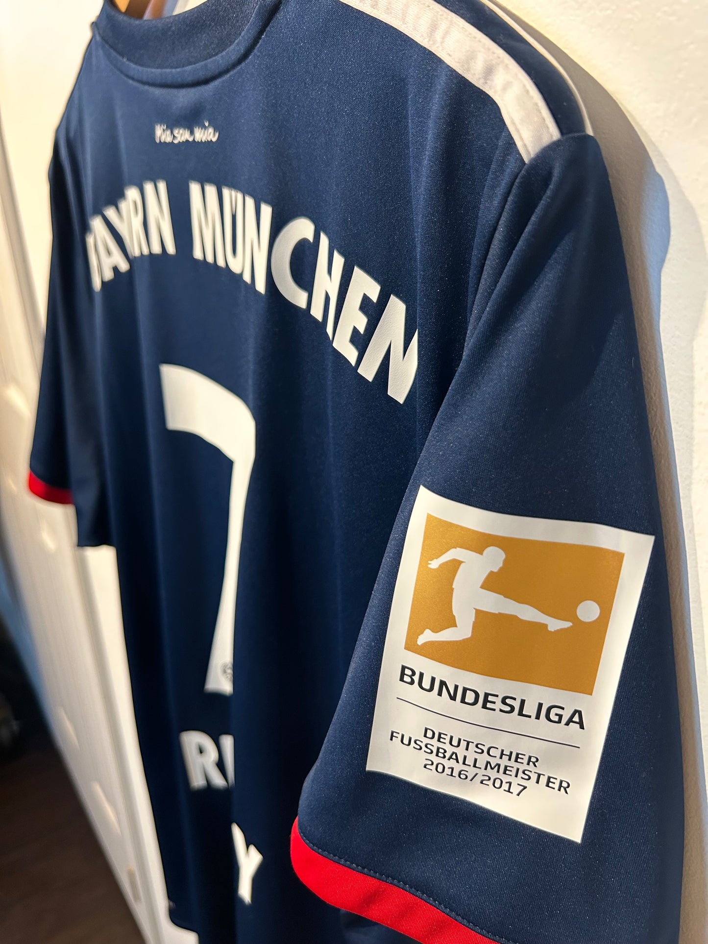 Bayern Munich 2017-18 Away Shirt - Ribery #7 - L