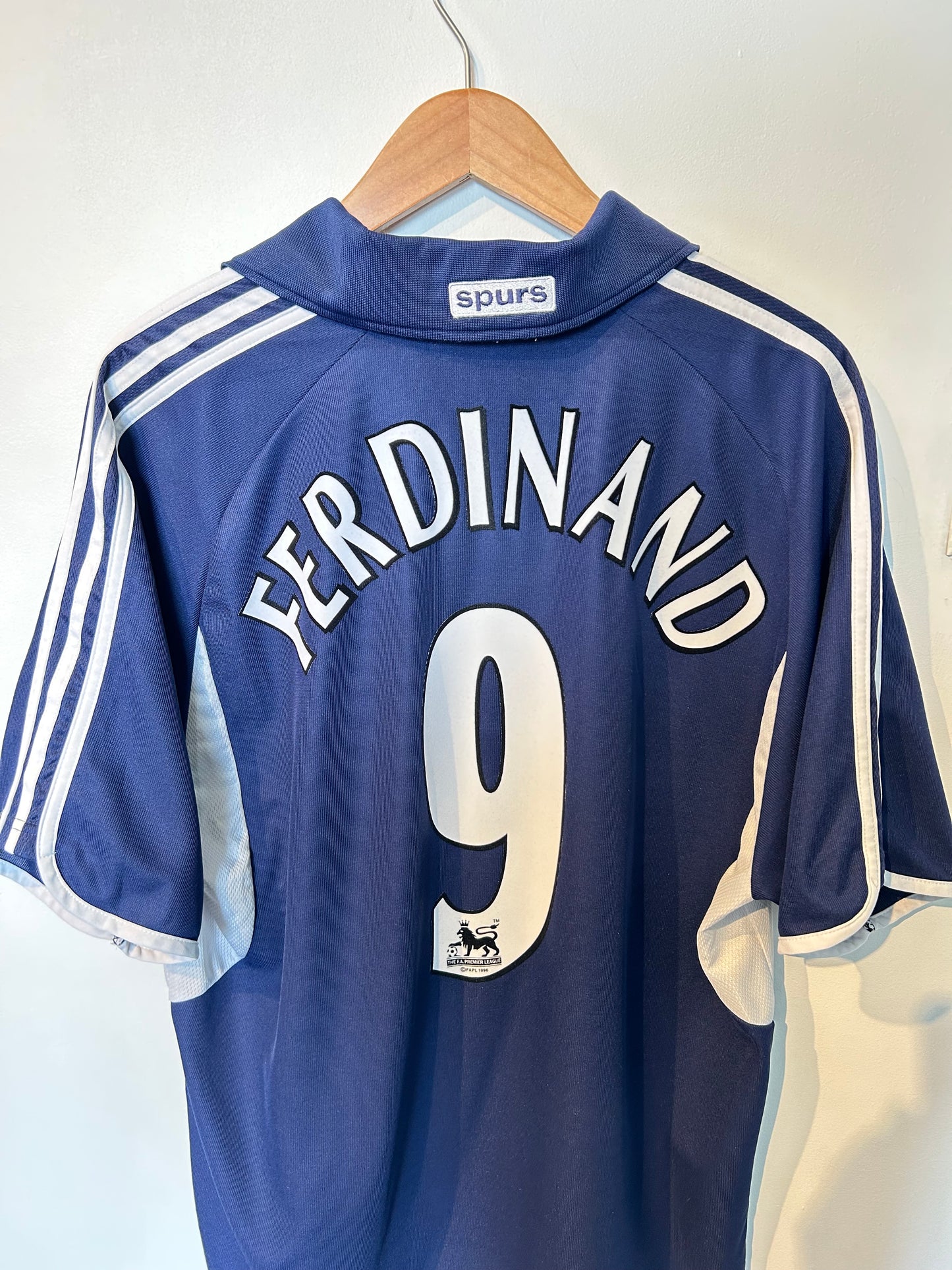 Tottenham 2000-01 Away Shirt - Ferdinand #9 - L