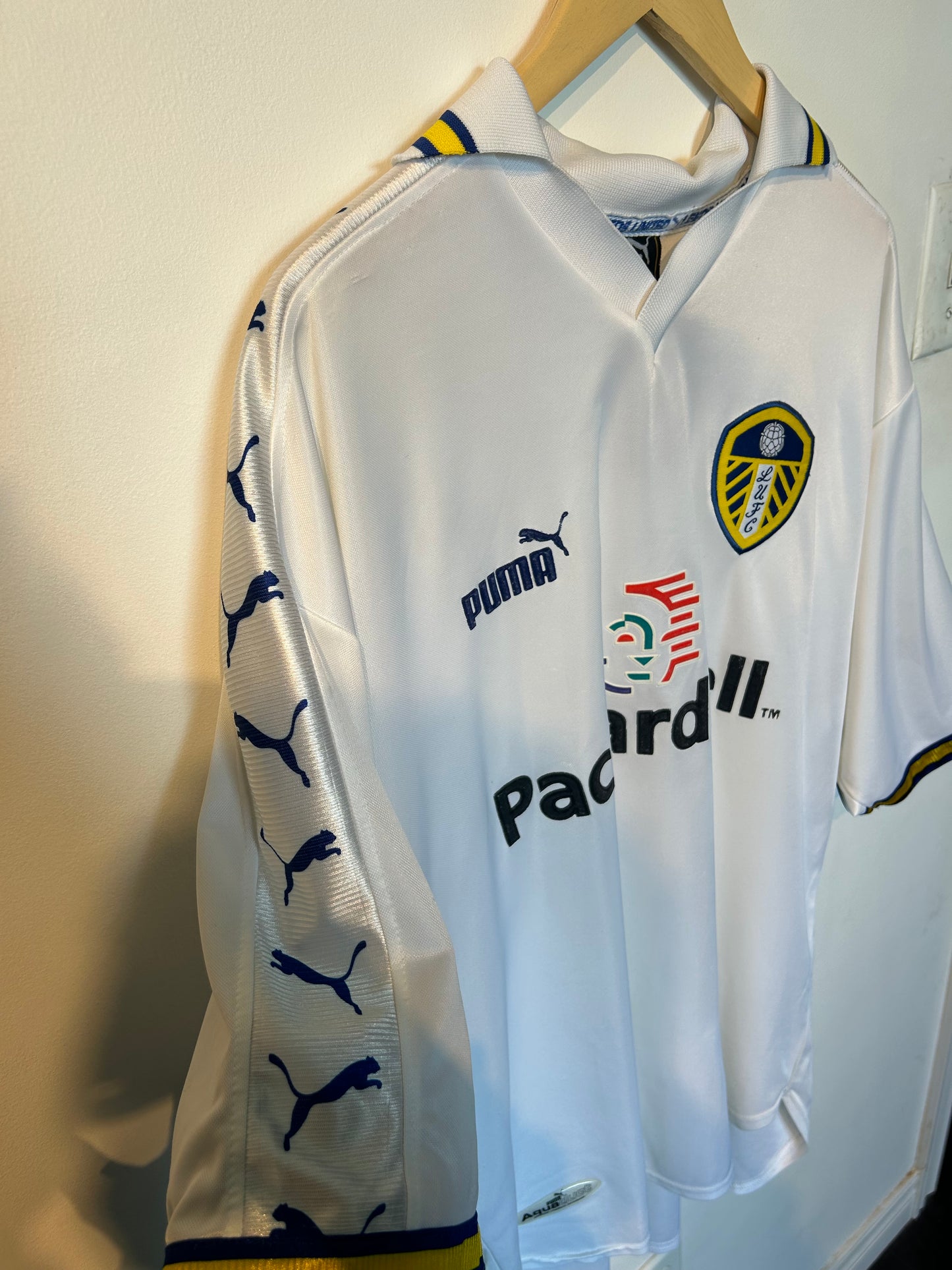 Leeds 1998-00 Home Shirt - Hasselbaink #9 - L