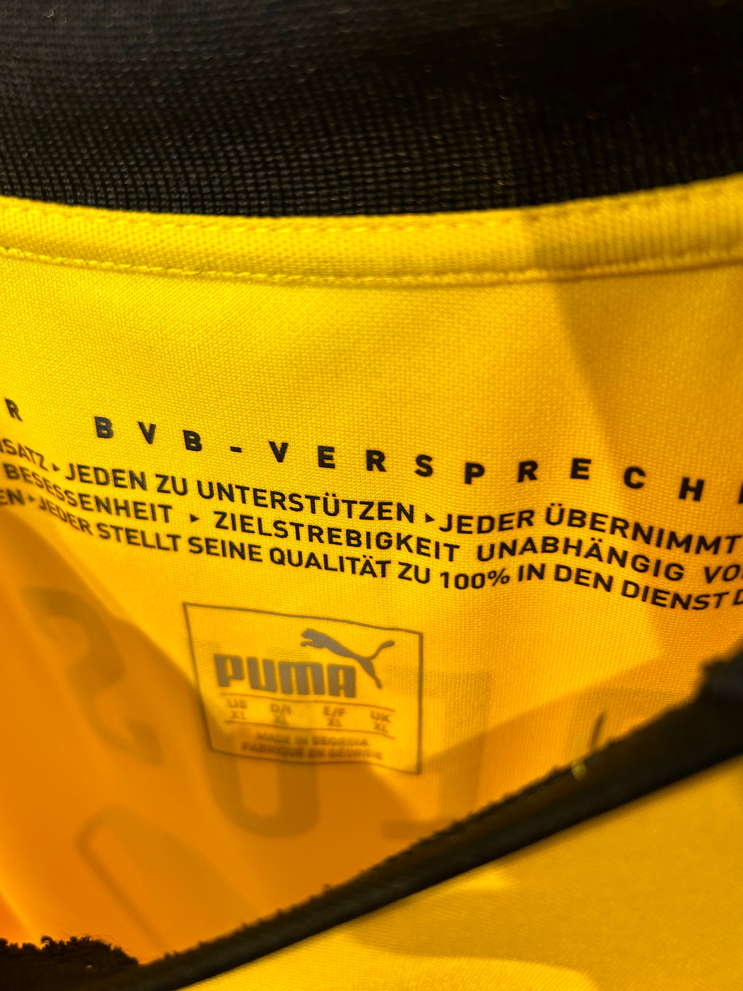 Borussia Dortmund 2015-16 Home Shirt - Reus #11 - XL