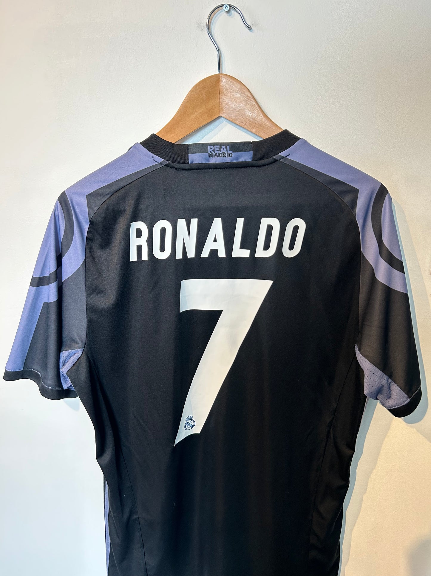 Real Madrid 2016-17 Third Shirt - Ronaldo #7 - M