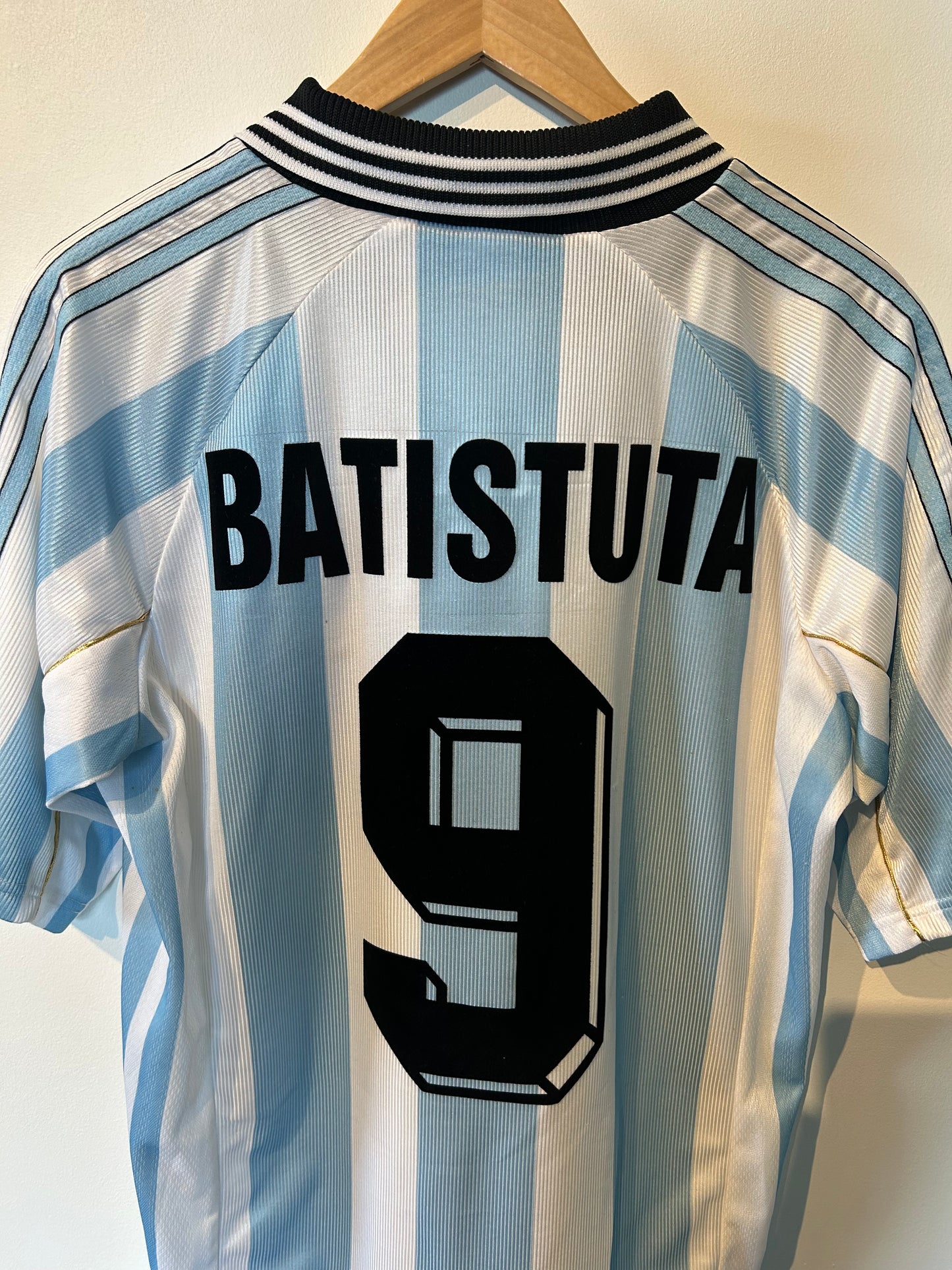 Argentina 1998-99 Home Shirt - Batistuta #9 - S