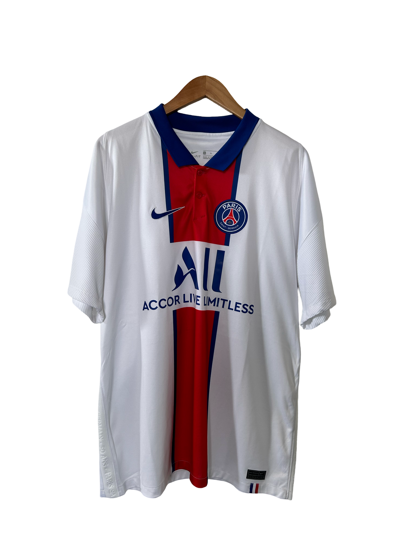 PSG 2020-21 Away Shirt, #7 Kylian Mbappé - XL