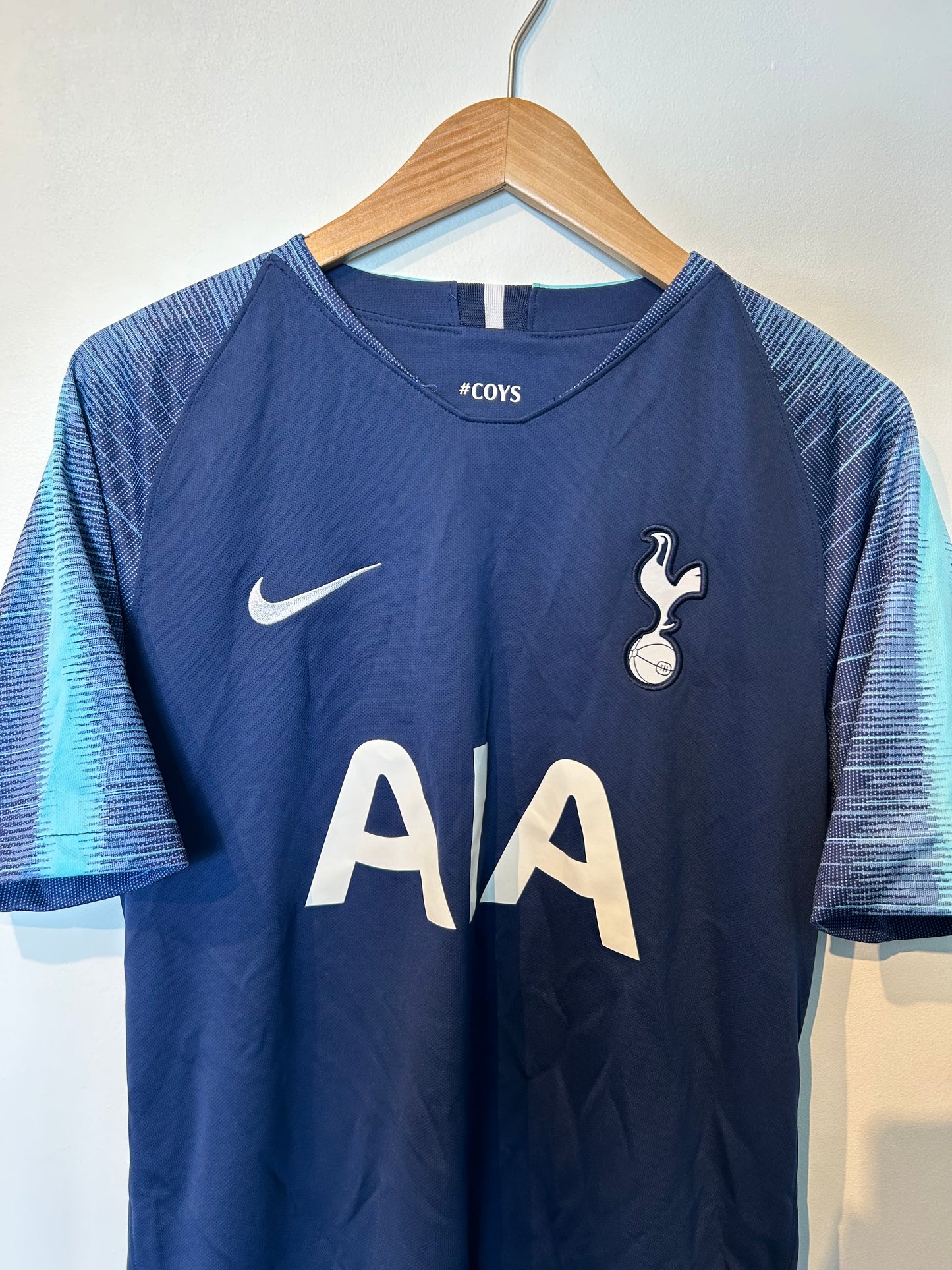 Tottenham 2018-19 Away Shirt - Kane #10 - M