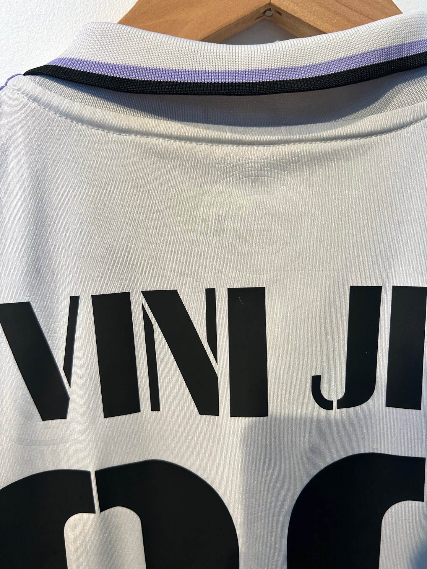 Real Madrid 2022-23 Home Shirt - Vini Jr. #20 - M