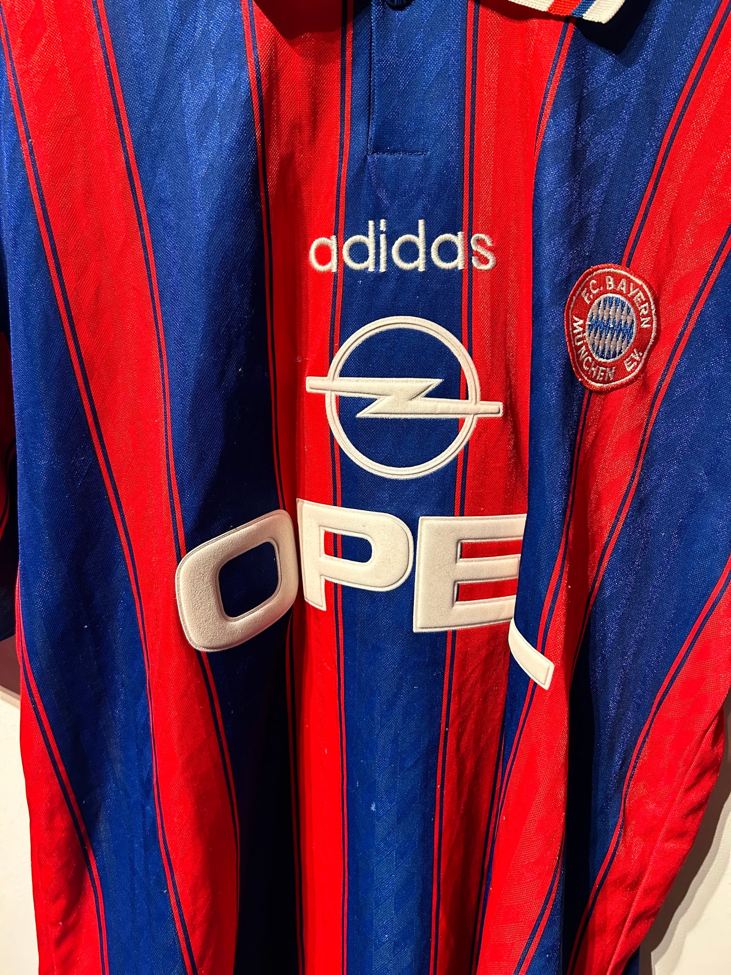 Bayern Munich 1995-97 Home Shirt, #18 Jürgen Klinsmann - M