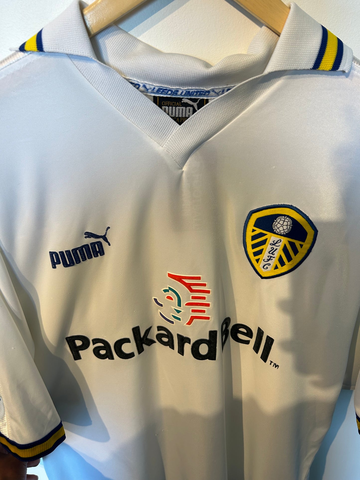 Leeds 1998-00 Home Shirt - Hasselbaink #9 - L