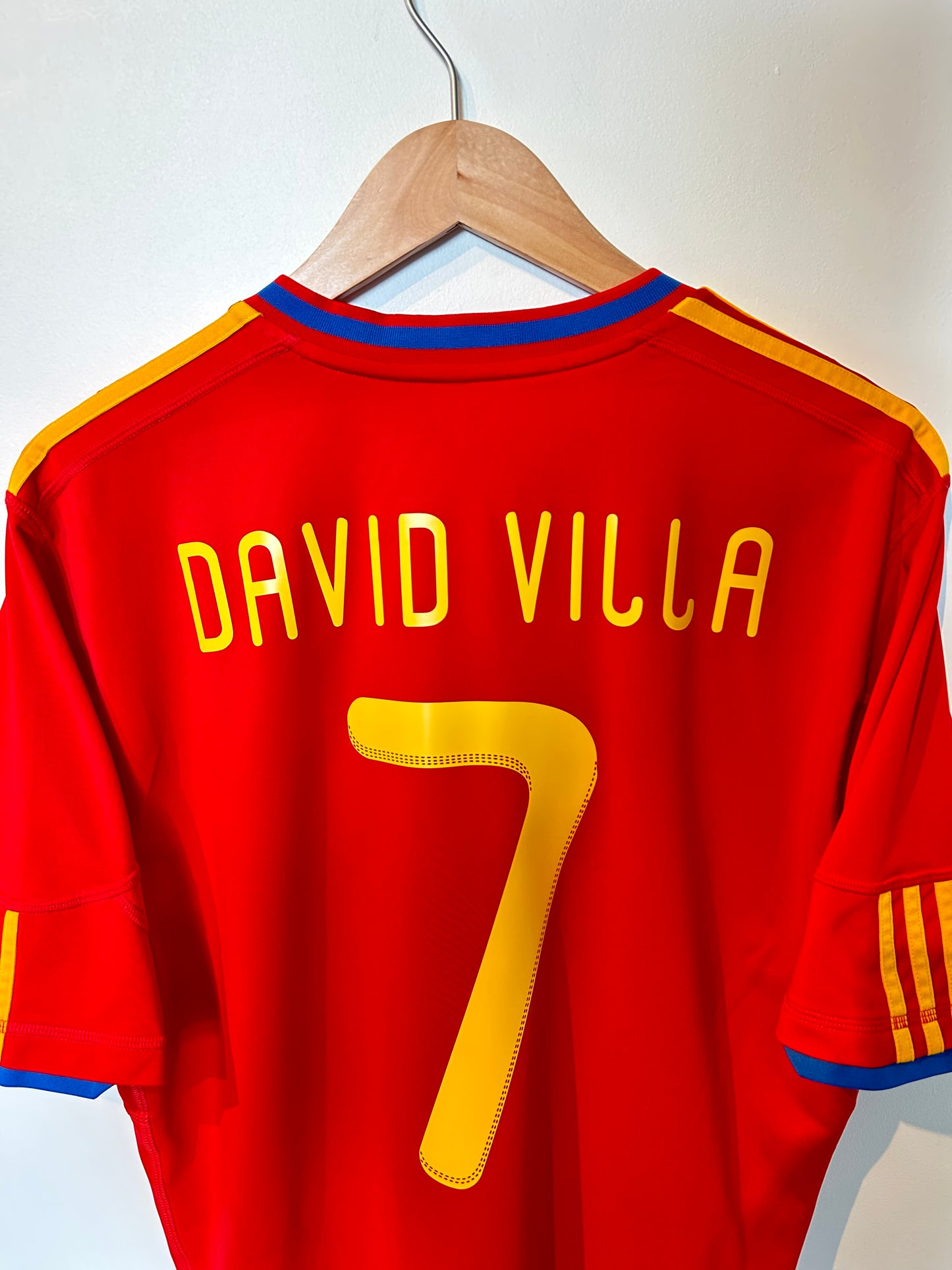 Spain 2009-10 Home Shirt - David Villa #7 - L