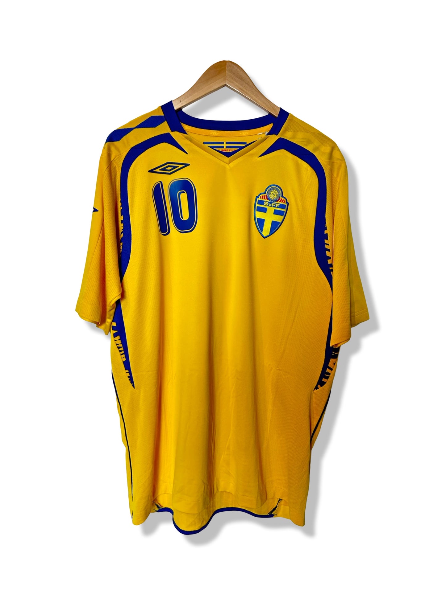 Sweden 2007-09 Home Shirt - Ibrahimovic #10 - L
