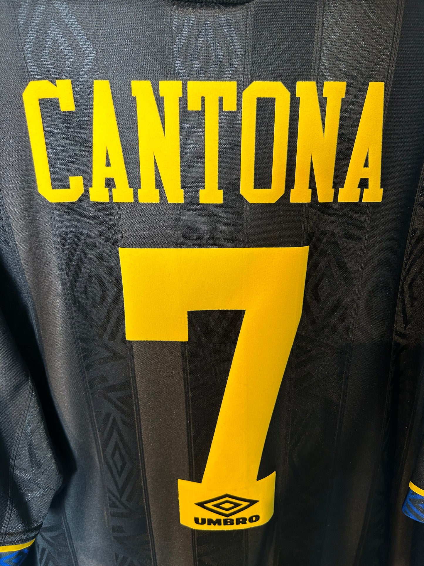 Manchester United 1993-95 Away Shirt - Cantona #7 - XL