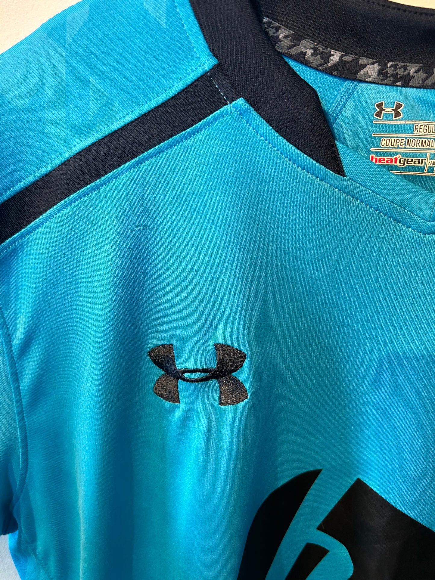 Tottenham 2013-14 Away Shirt - Kane #37 - L