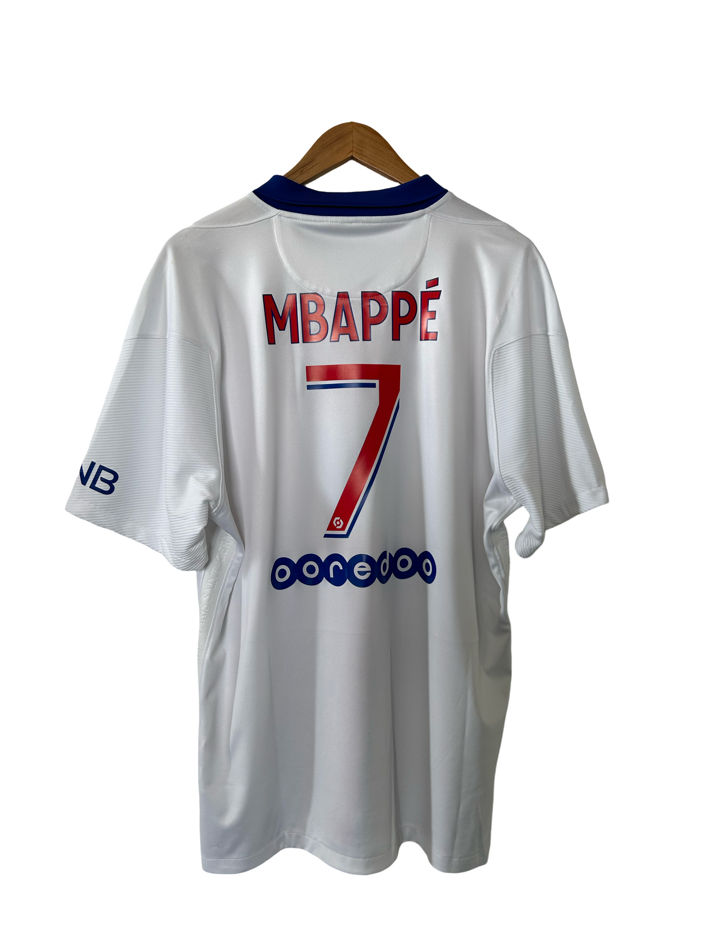 PSG 2020-21 Away Shirt, #7 Kylian Mbappé - XL