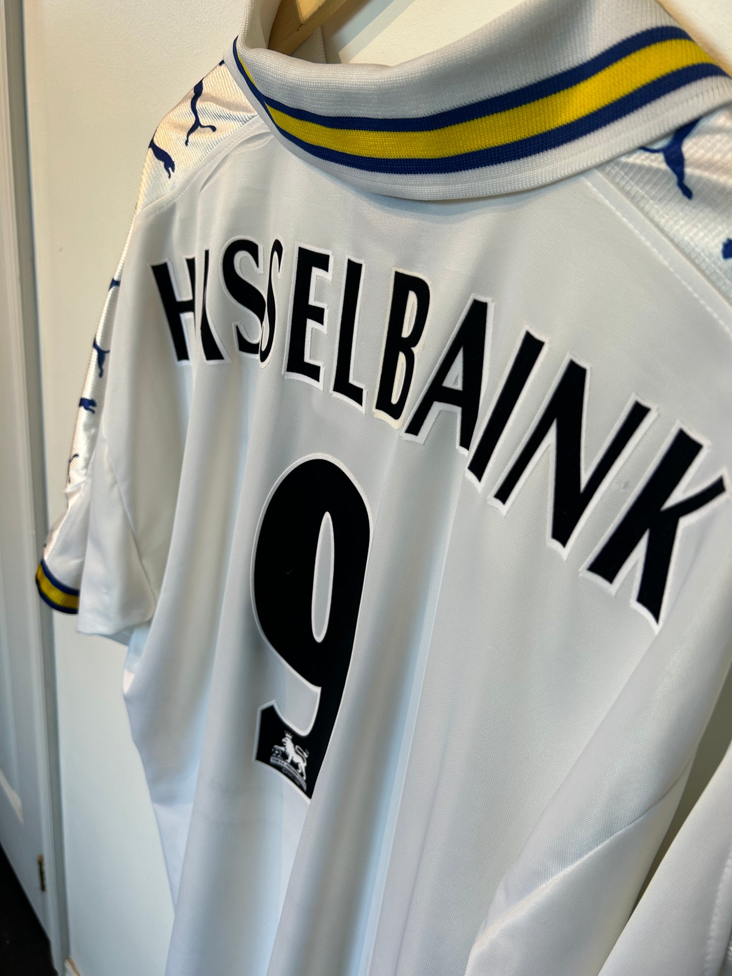 Leeds 1998-00 Home Shirt - Hasselbaink #9 - L
