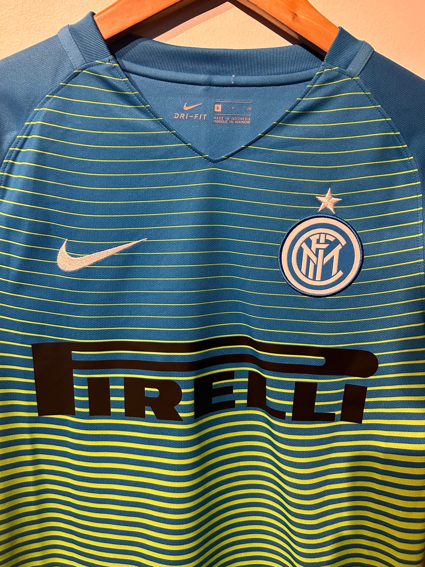 Inter Milan 2016-17 Third Shirt - Perišić #44 - S