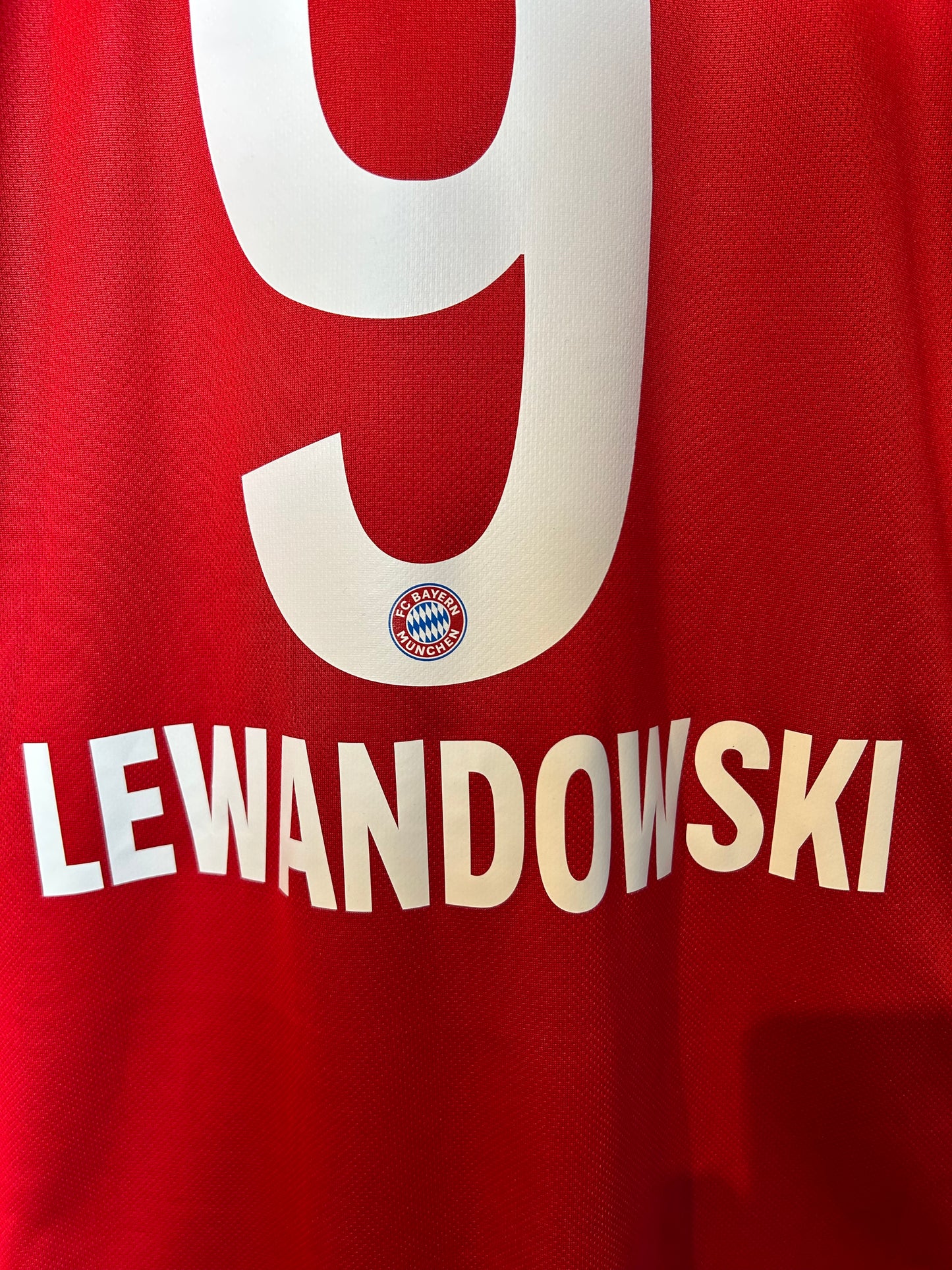 Bayern 2020-21 Home Shirt - Lewandowski #9 - S
