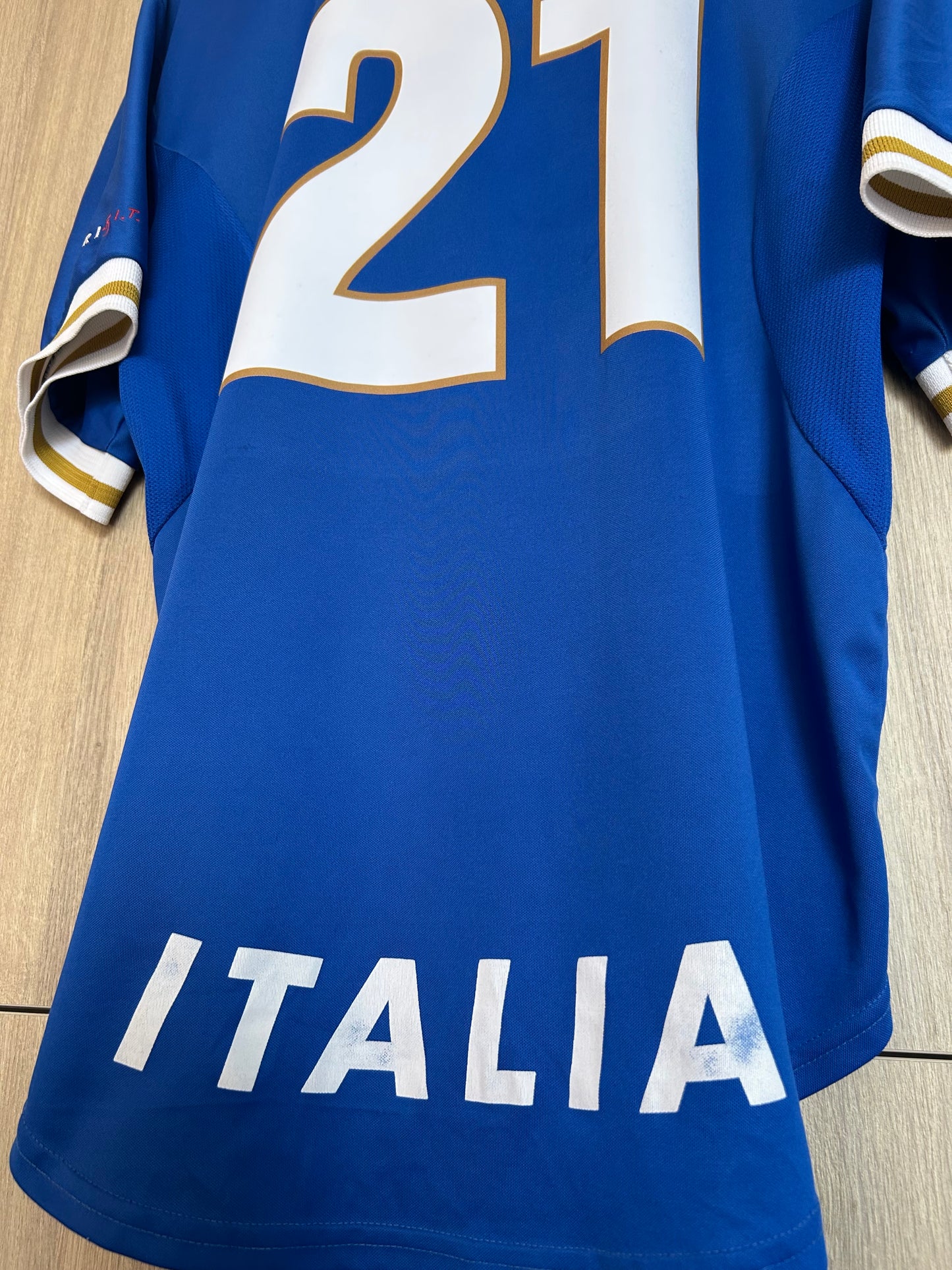 Italy 1996-97 Home Shirt - Zola #21 - L
