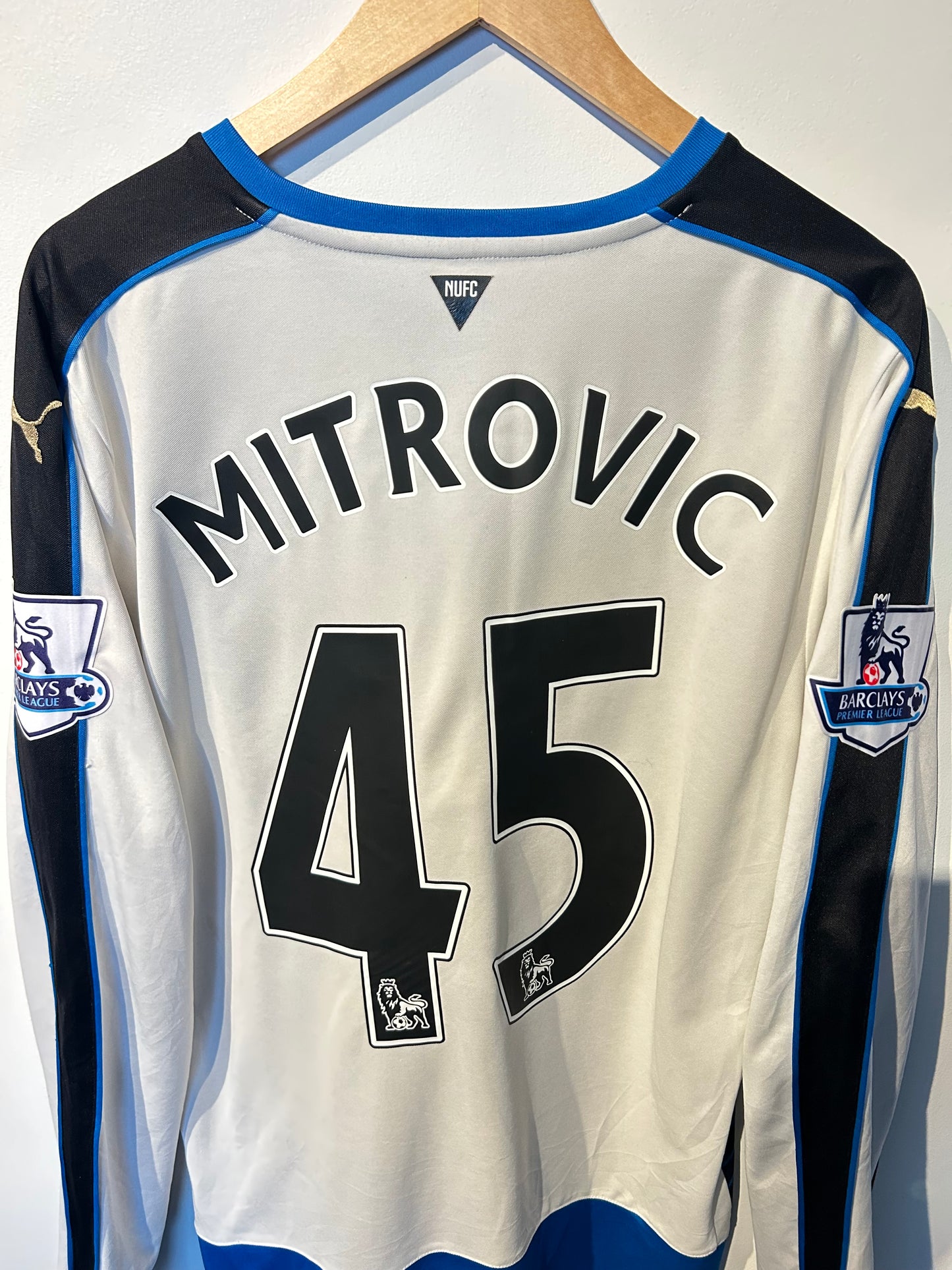 Newcastle 2015-16 Home Shirt L/S - Mitrovic #45 - M