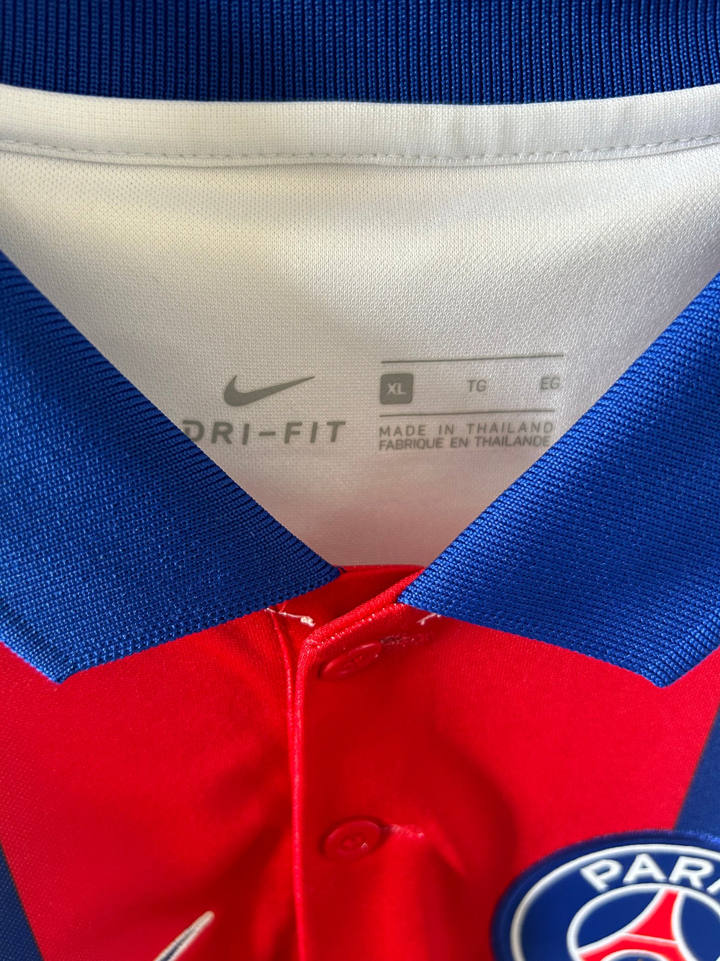 PSG 2020-21 Away Shirt, #7 Kylian Mbappé - XL