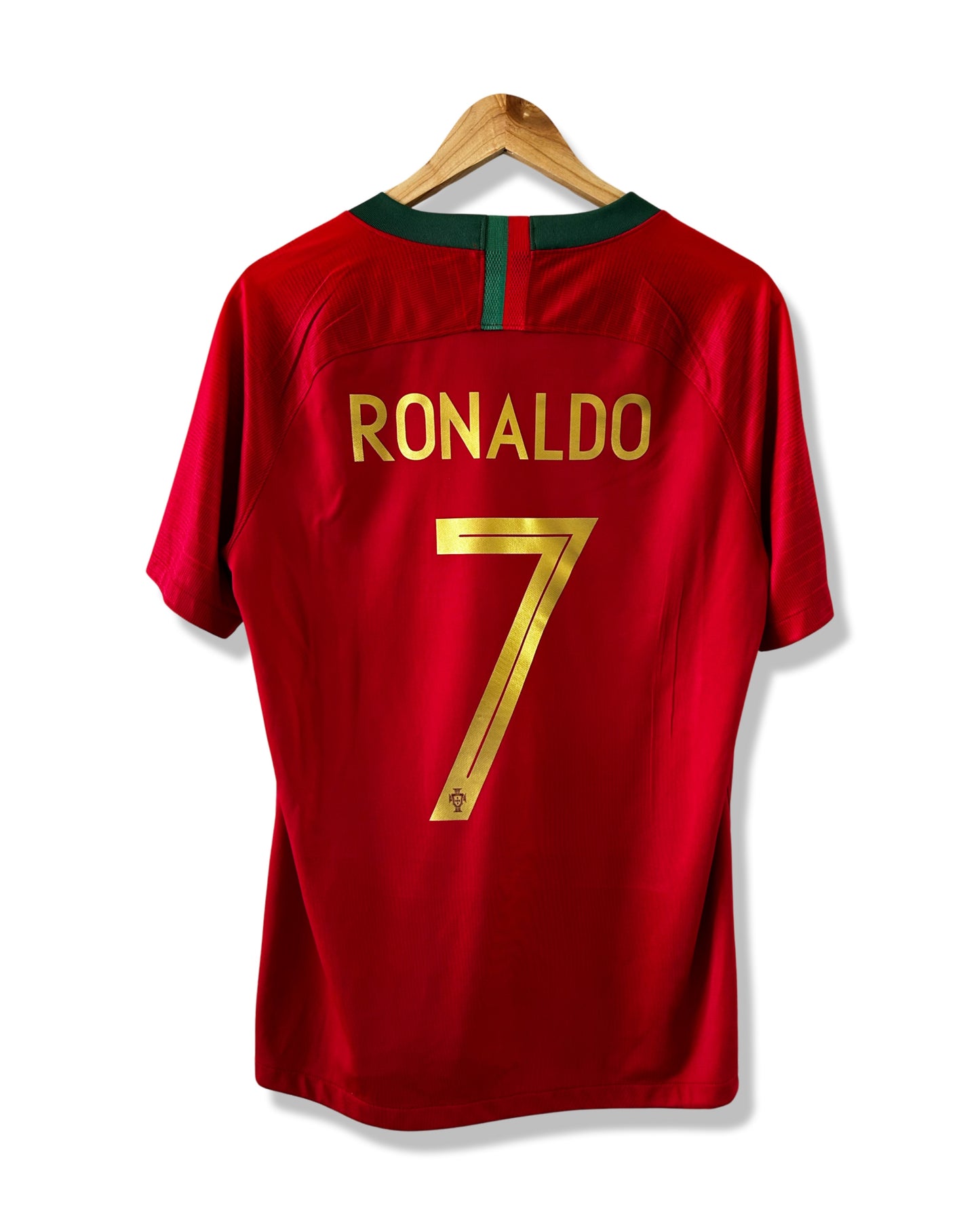Portugal Mens National Football Team 2018 Home Shirt, #7 Cristiano Ronaldo - L