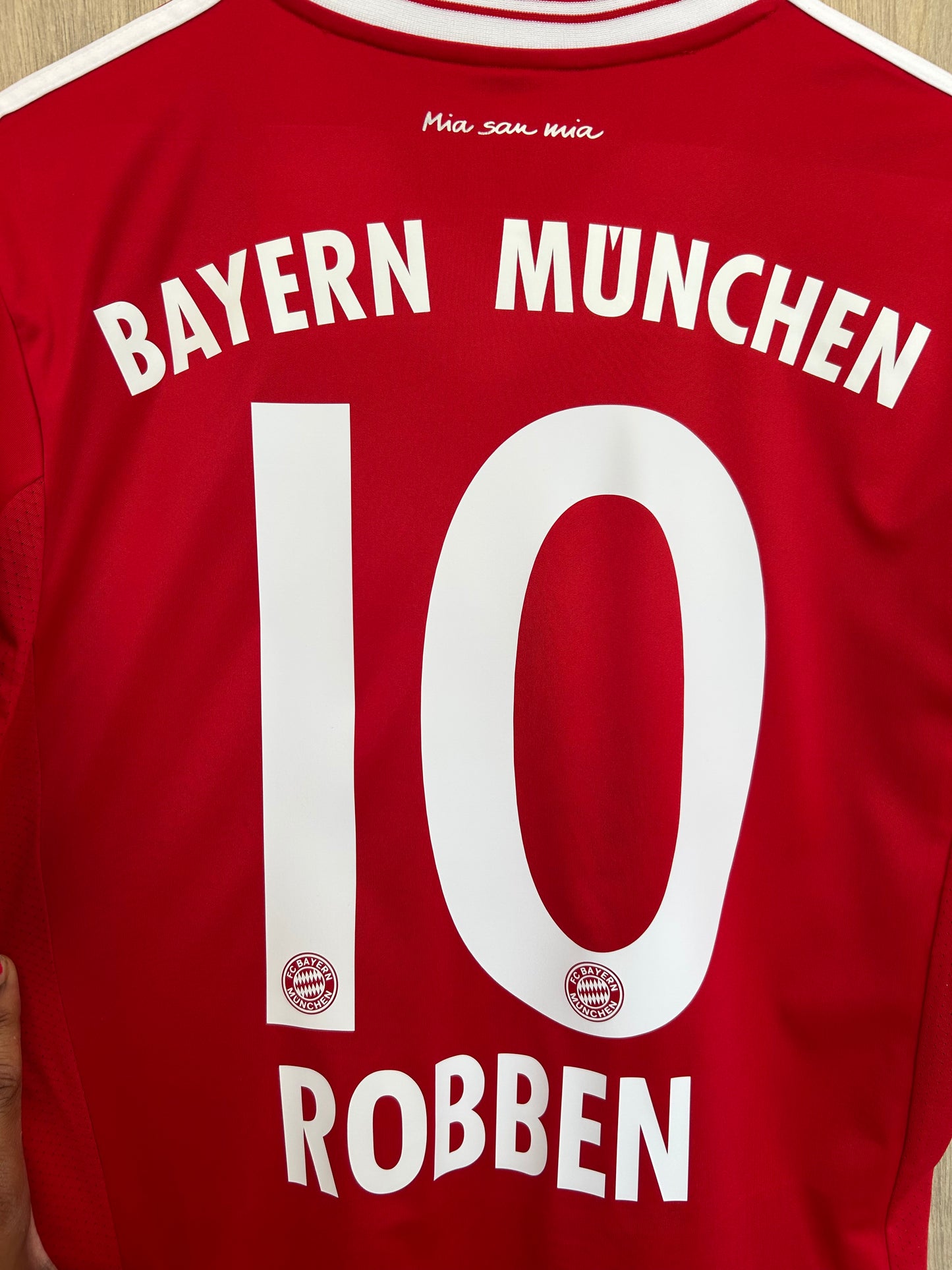 Bayern Munich 2013-14 Home Shirt - Robben #10 - M