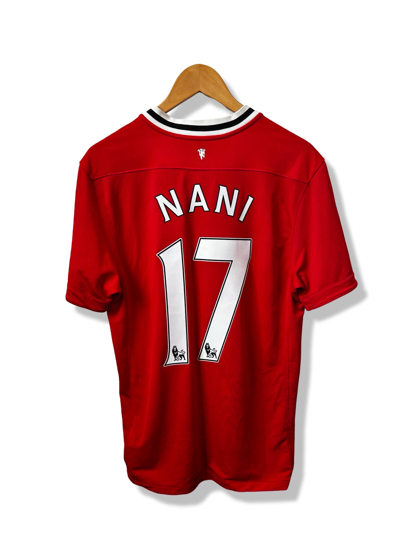 Manchester United 2011-12 Home Shirt, #17 Nani - M
