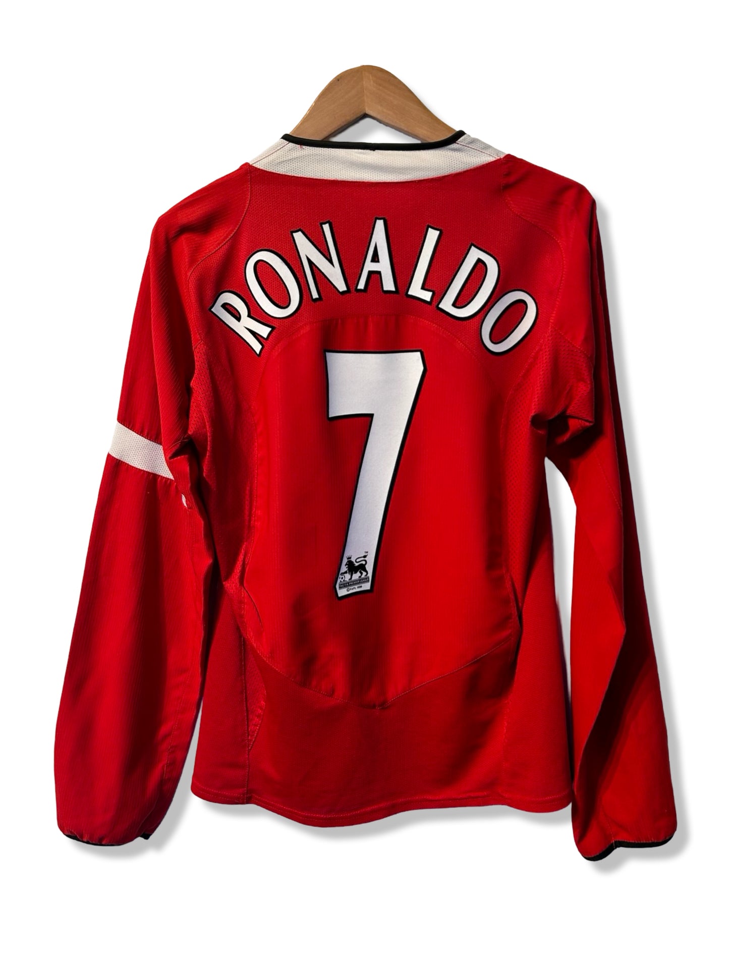 Manchester United 2004-06 Home Shirt, #7 Cristiano Ronaldo (LS) - S