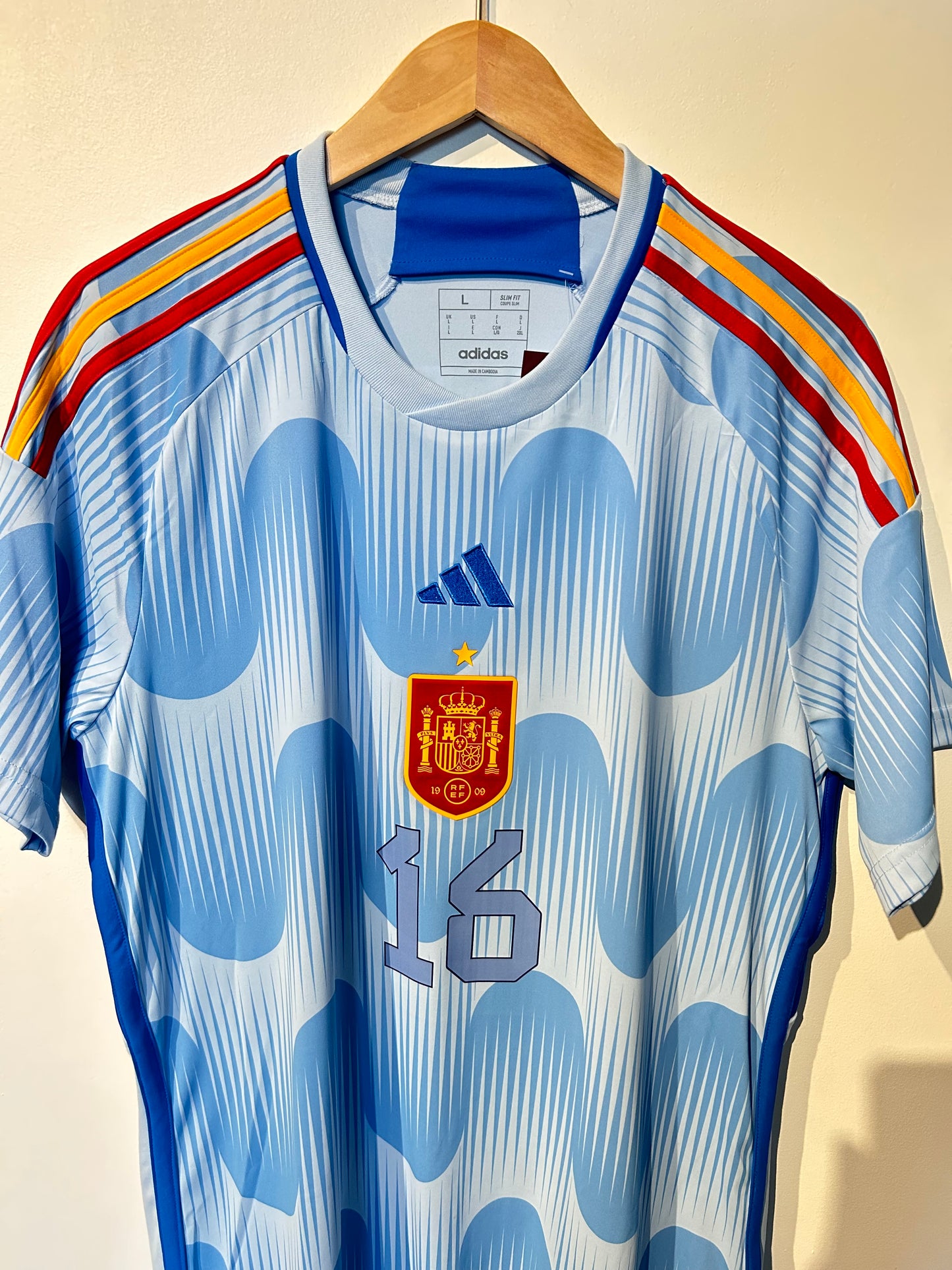 Spain 2022-23 Away Shirt - Rodri #16 - L