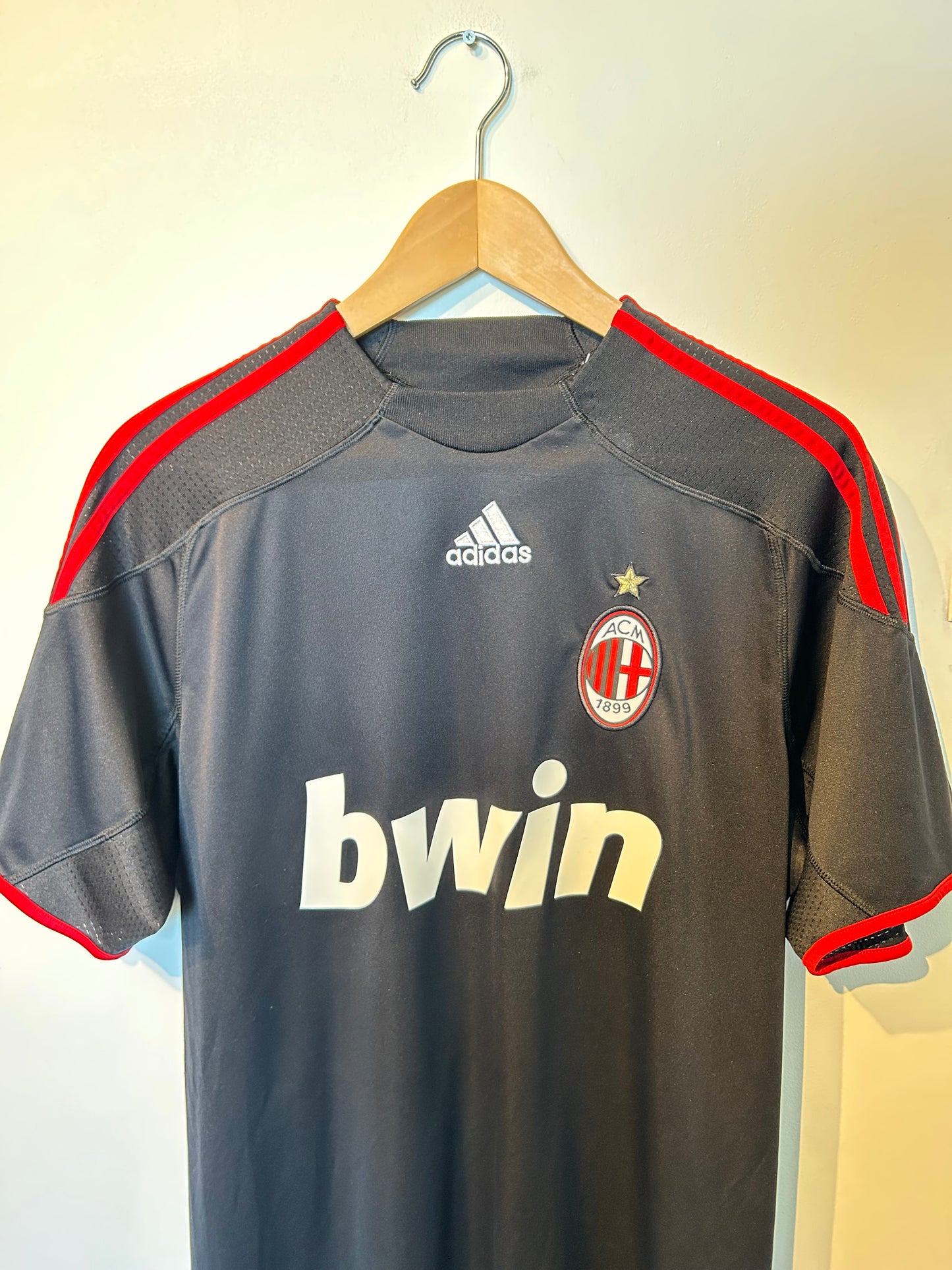 AC Milan 2009-10 Third Shirt - Beckham #32 - S