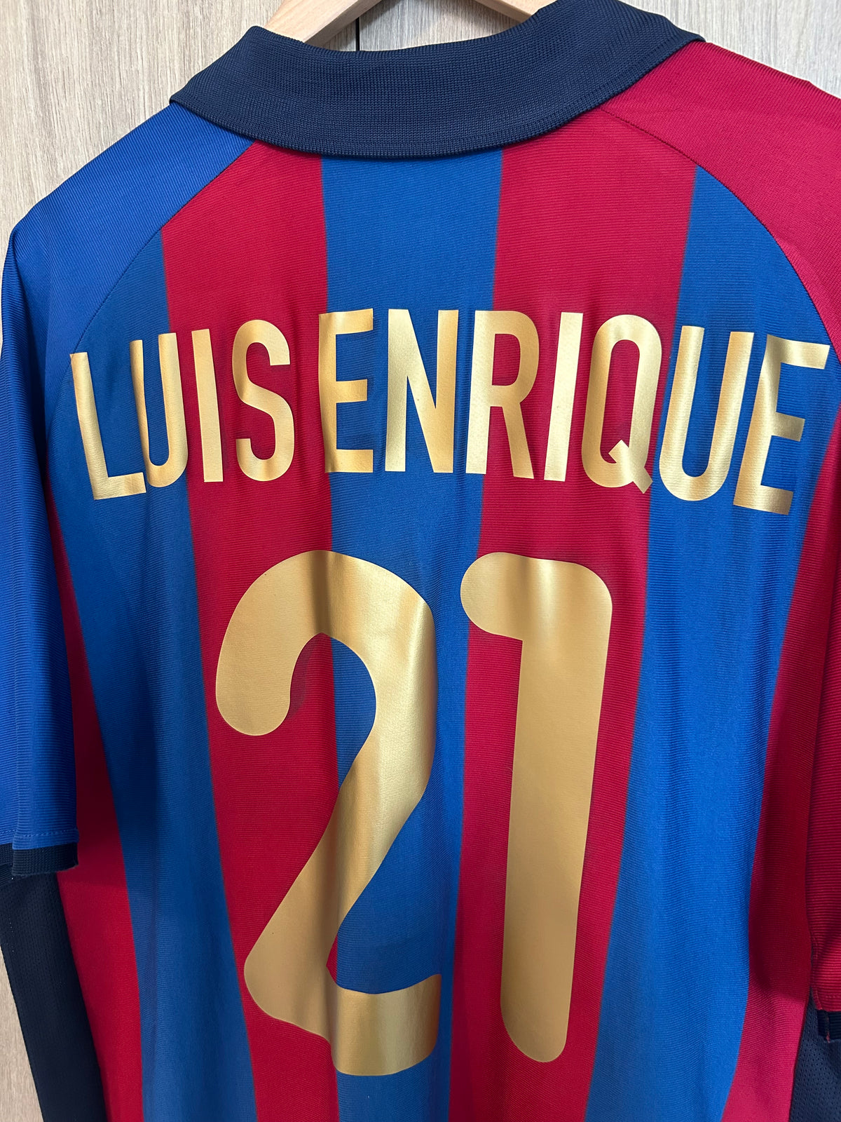 Barcelona 2001-02 Home Shirt - Luis Enrique #21 - XL