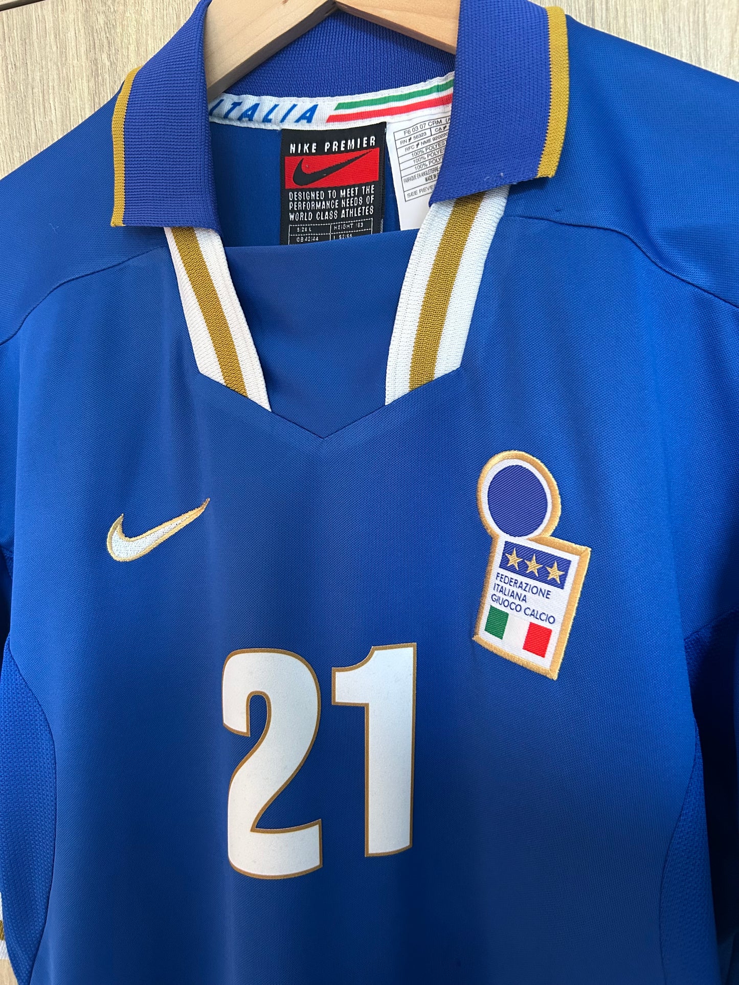 Italy 1996-97 Home Shirt - Zola #21 - L