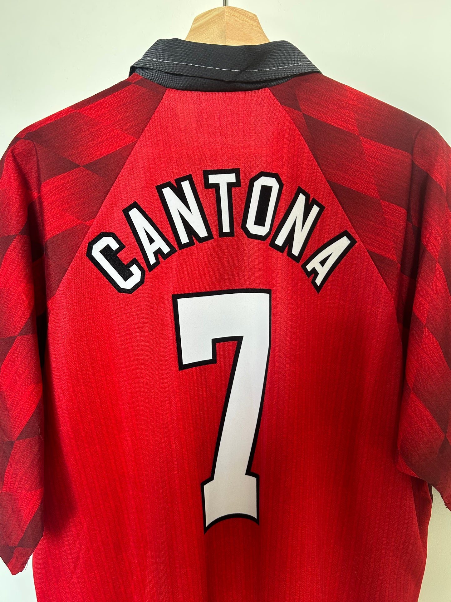 Manchester United 1996-97 Home Shirt - Cantona #7 - XL