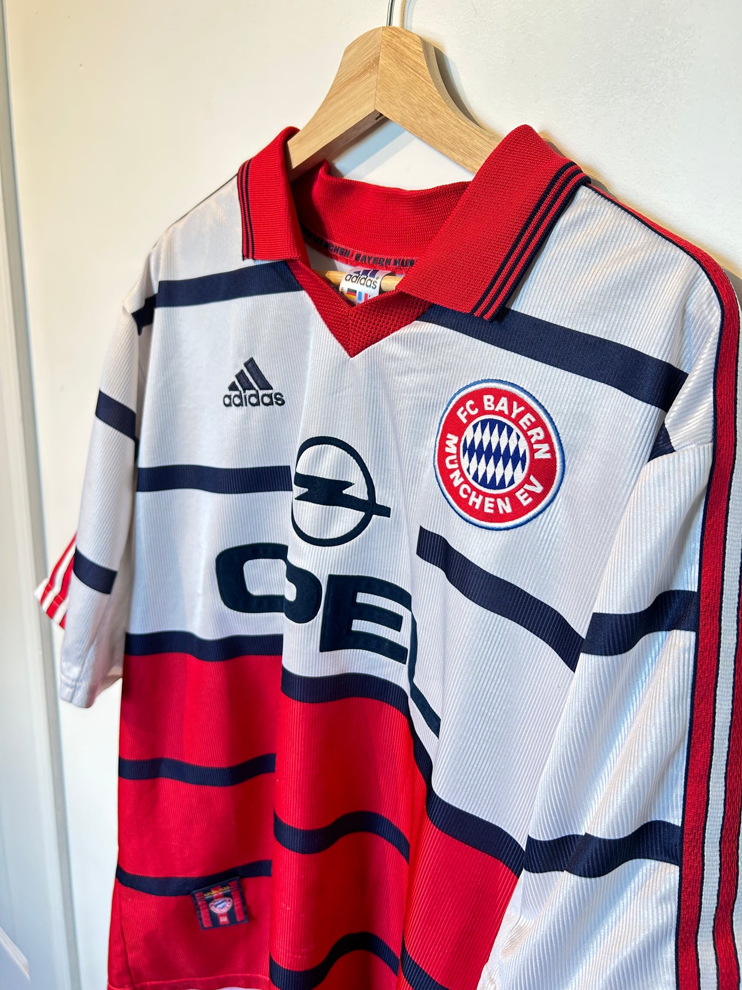 Bayern Munich 1998-00 Away Shirt - Matthaus #10 - XL