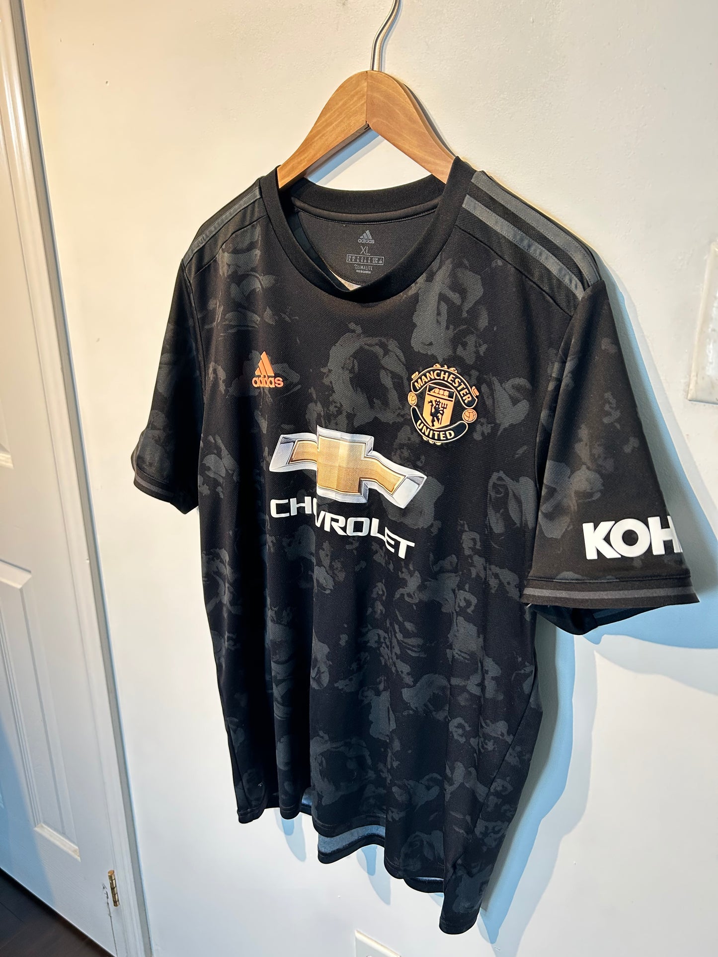 Manchester United 2019-20 Third Shirt - B. Fernandes #18 - XL