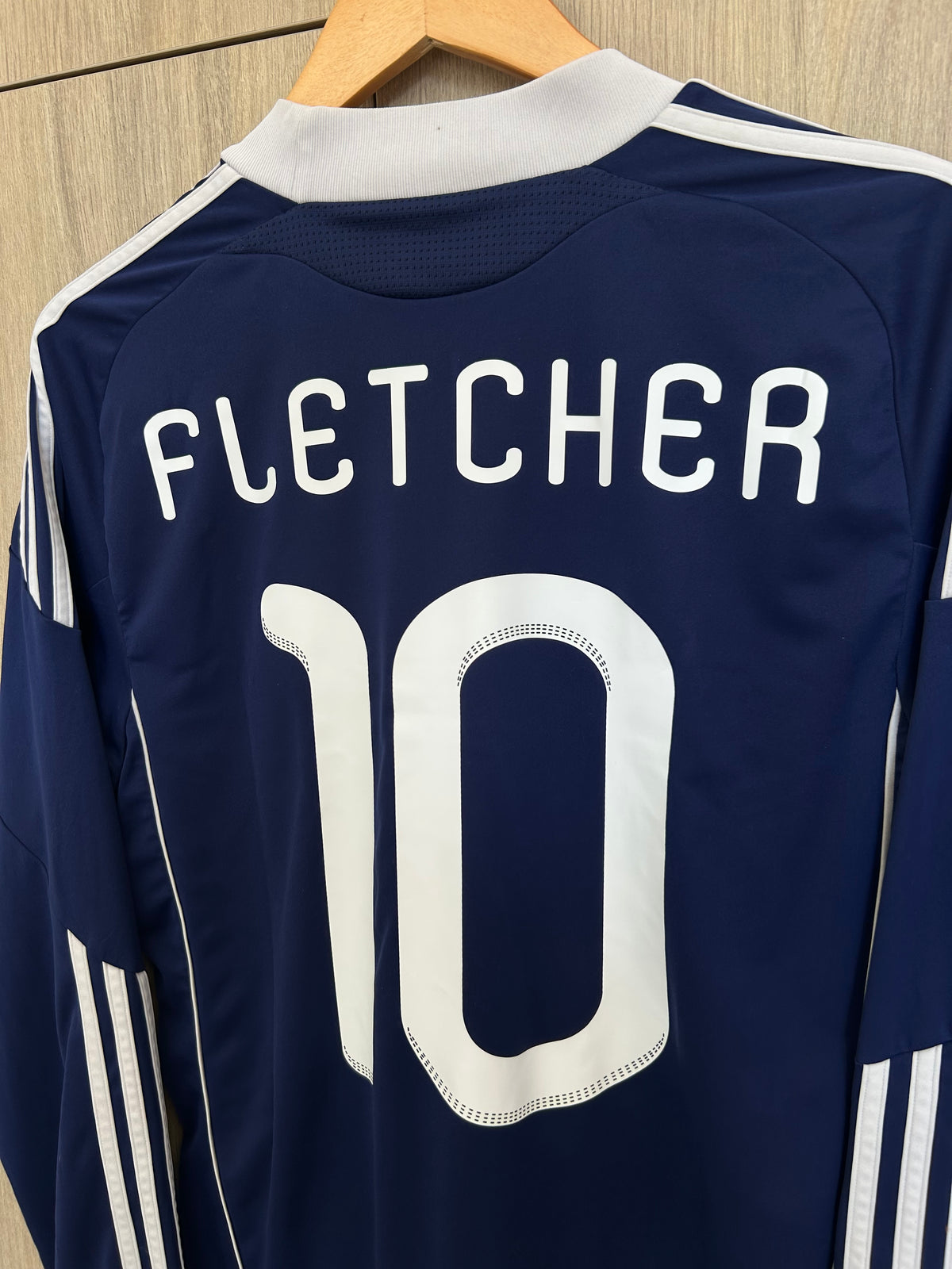 Scotland 2010-11 Home Shirt L/S - Fletcher #10 - M