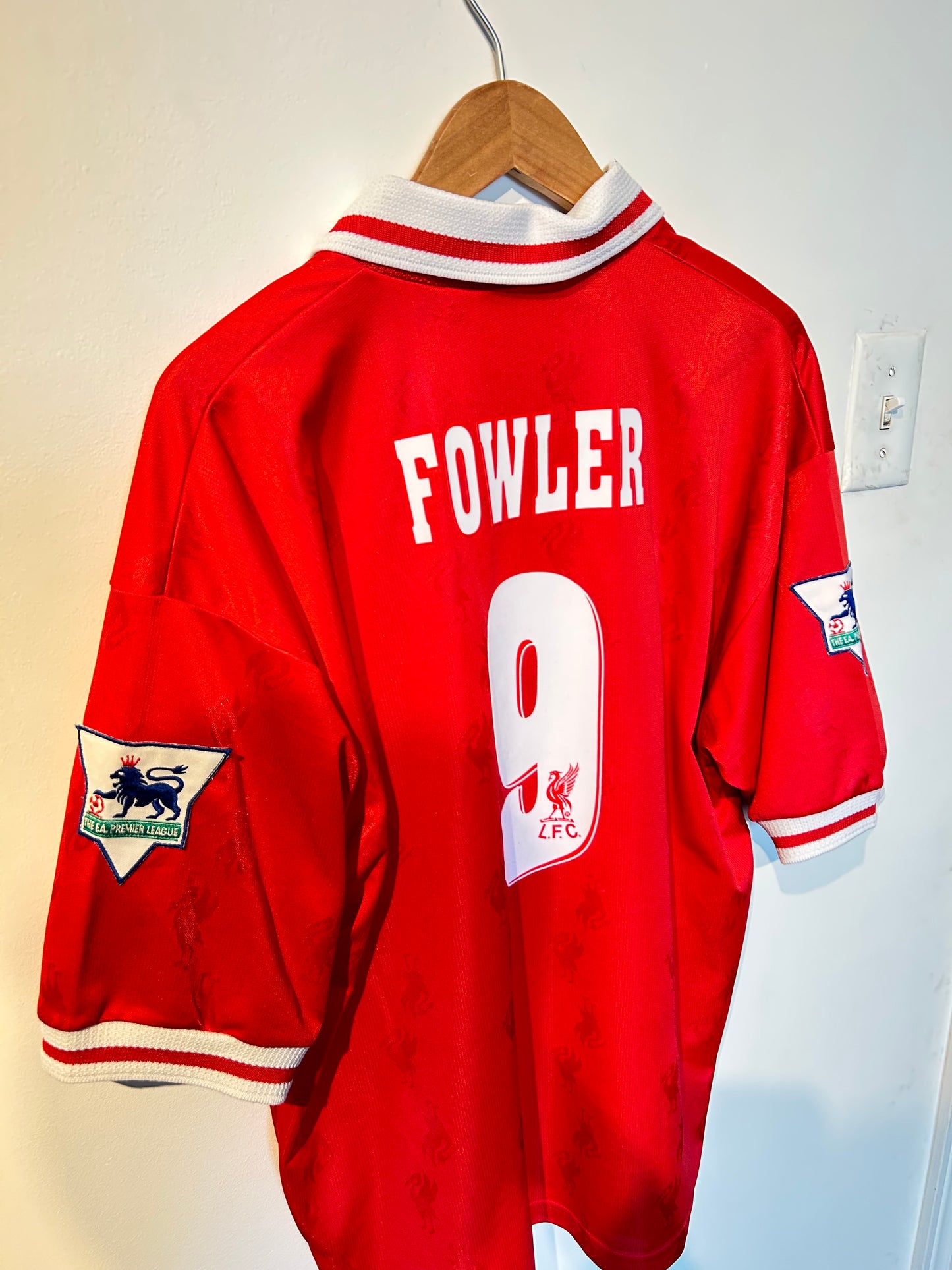 Liverpool 1996-98 Home Shirt - Fowler #9 - L