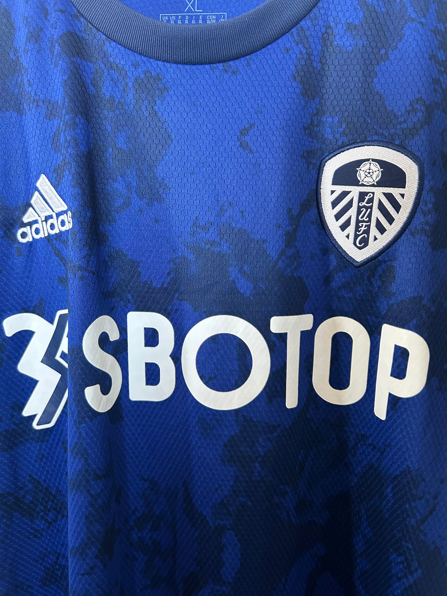 Leeds 2021-22 Away Shirt - Raphina #10 - XL