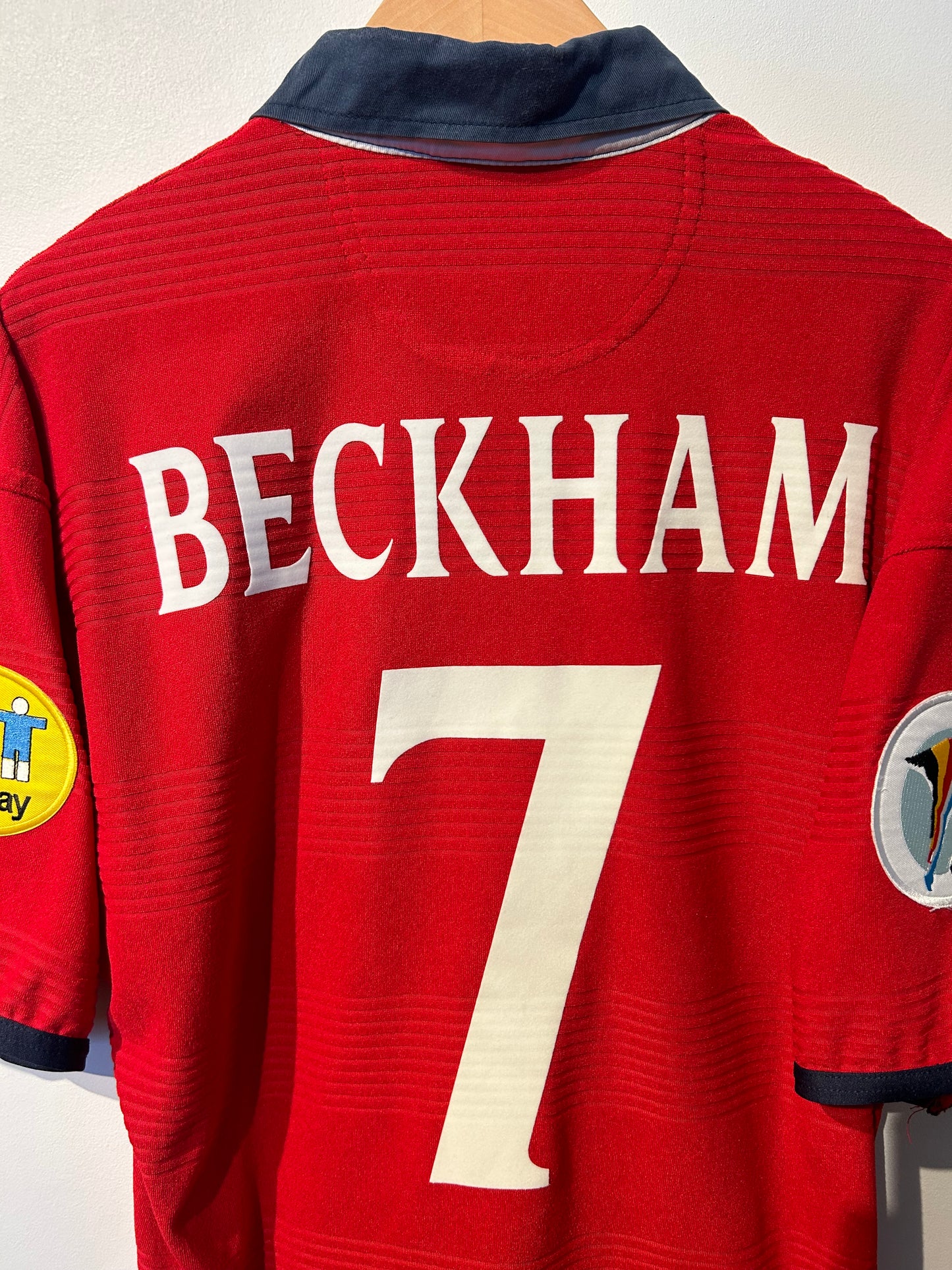 England 1999-01 Away Shirt - Beckham #7 - M