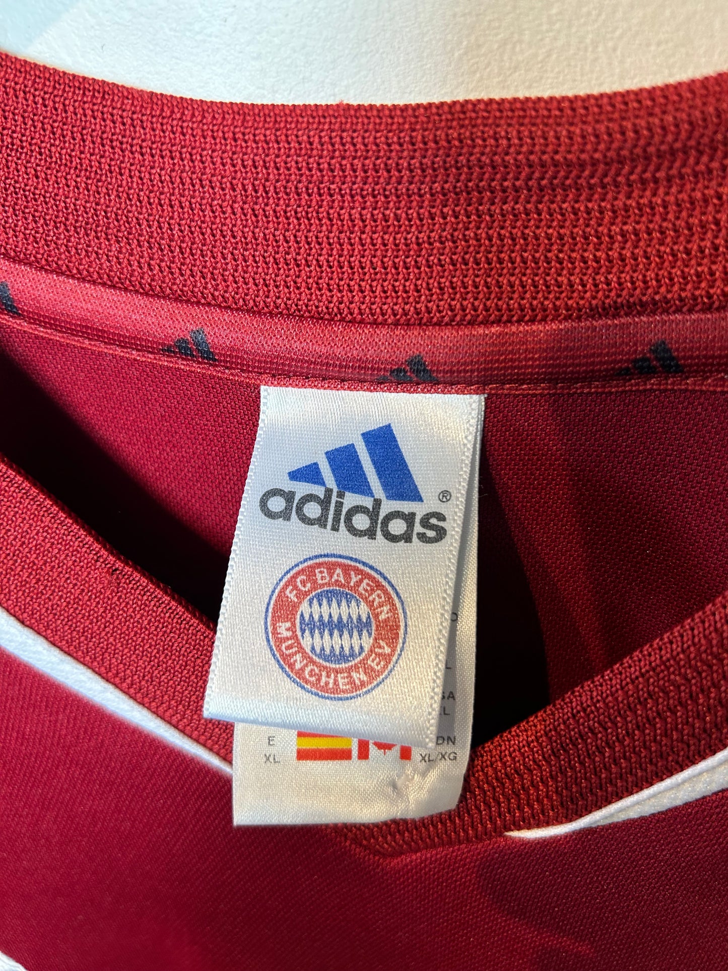 Bayern Munich 2001-02 Home Shirt - Elber #9 - XL