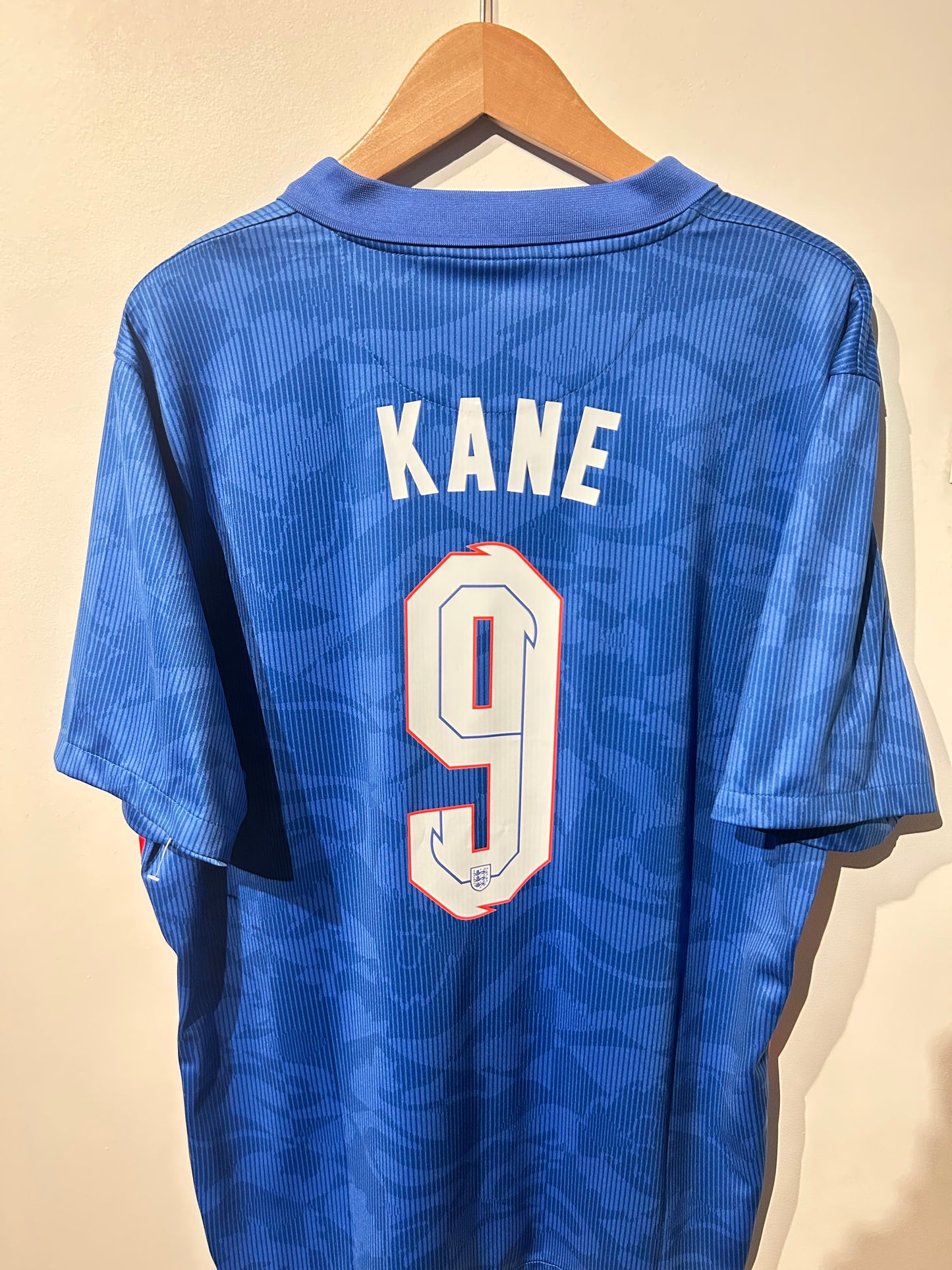 England 2020-21 Away Shirt - Kane #9 - XL