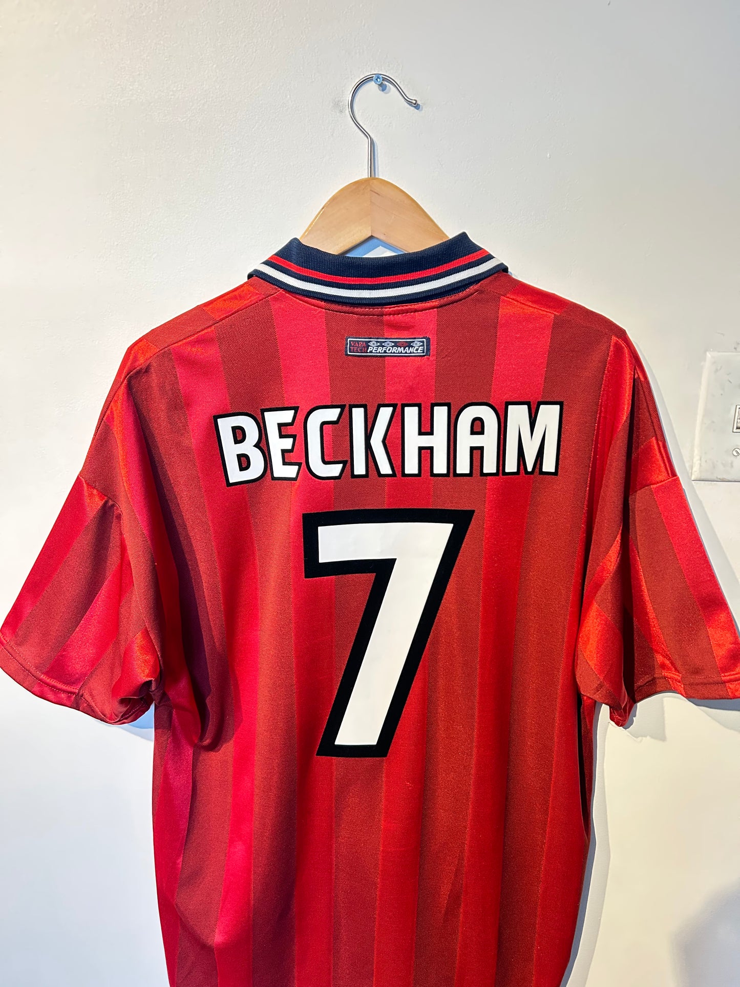 England 1997-99 Away Shirt - Beckham #7 - L