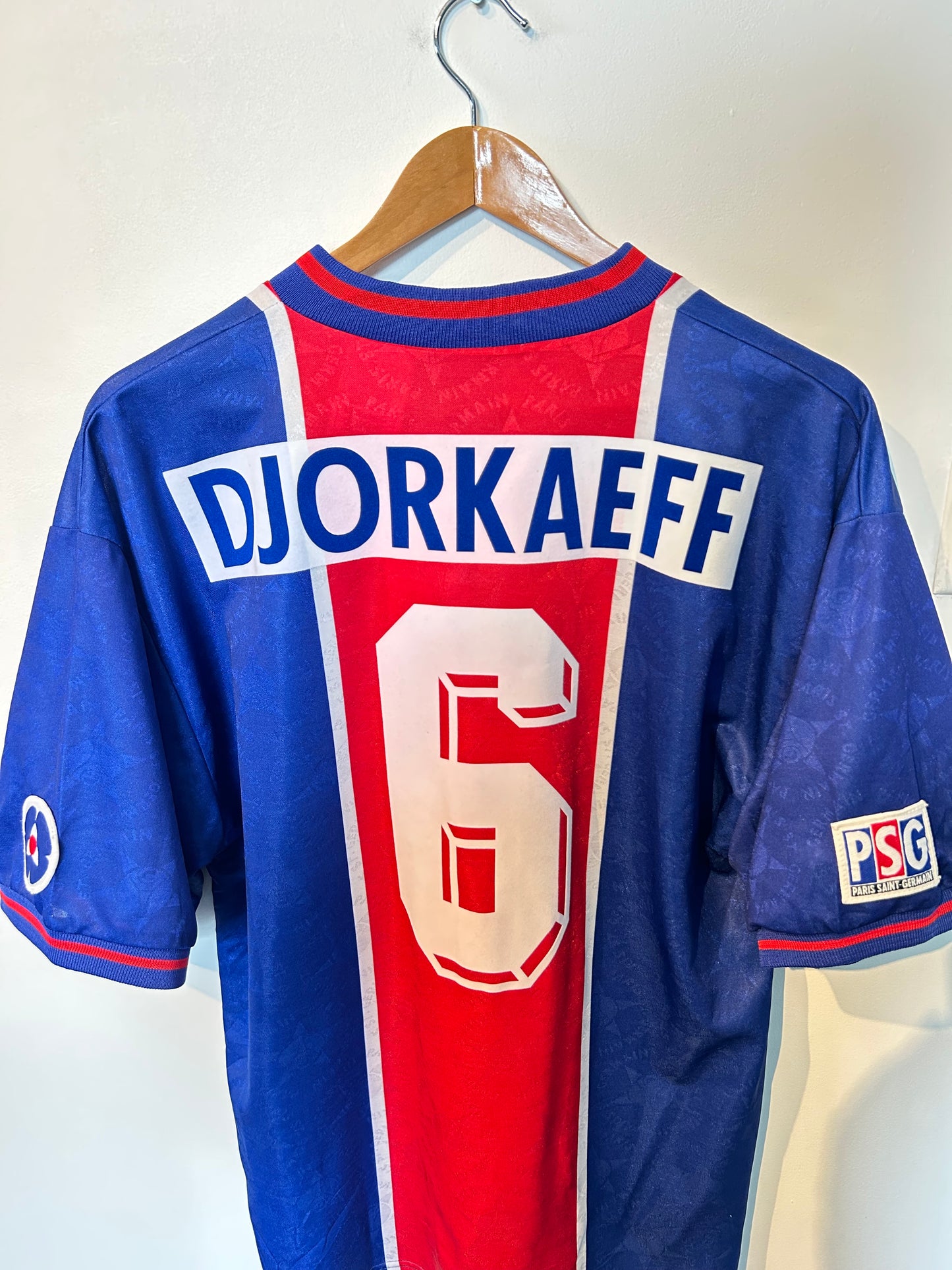 PSG 1995-96 Home Shirt - Djorkaeff #6 - L