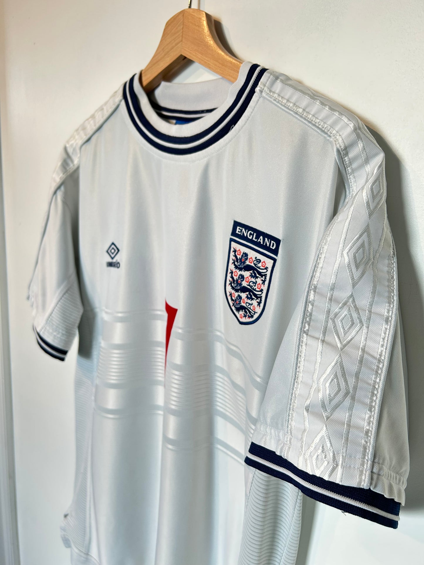 England 1999-01 Home Shirt - Beckham #7 - M