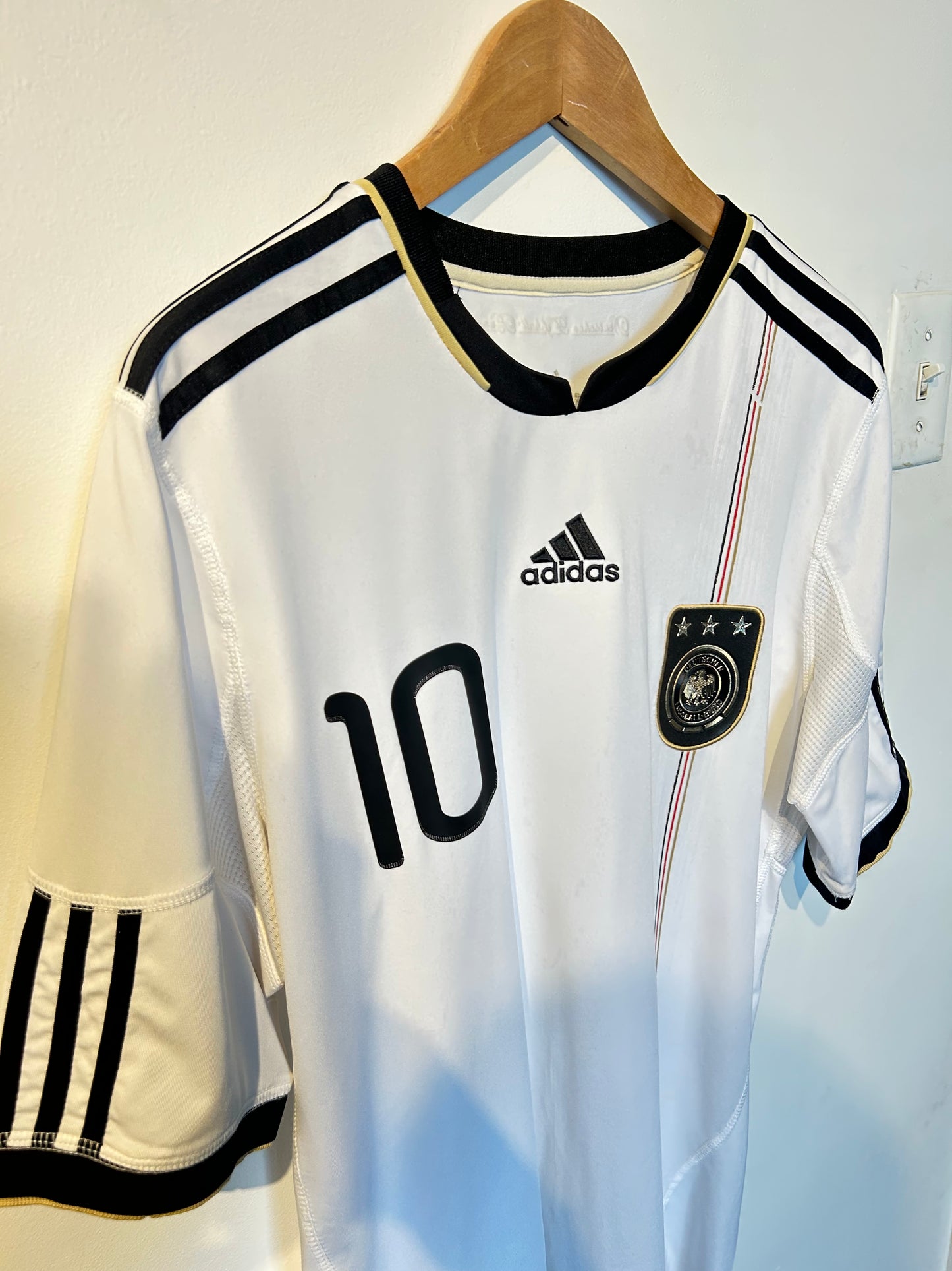 Germany 2010-11 Home Shirt - Podolski #10 - L