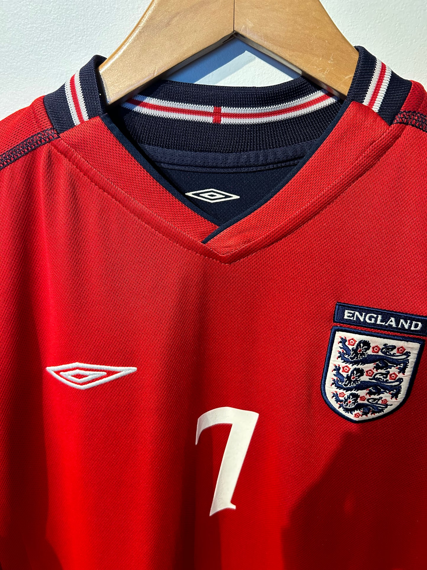 England 2002-04 Away Shirt - Beckham #7 - L