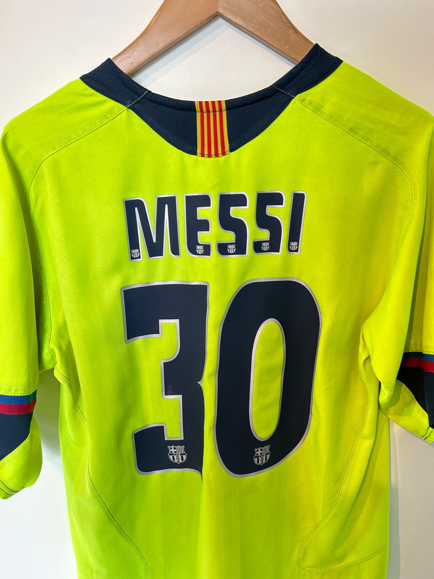 FC Barcelona 2005-06 Away Shirt - Messi $30 - S