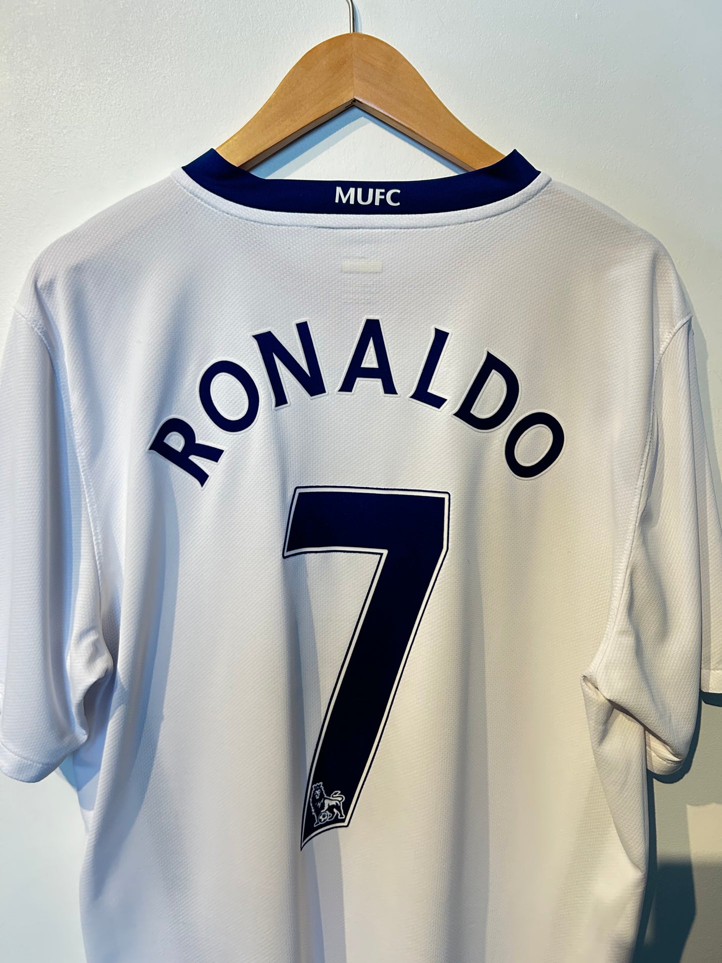 Manchester United 2008-10 Away Shirt - Ronaldo #7 - L