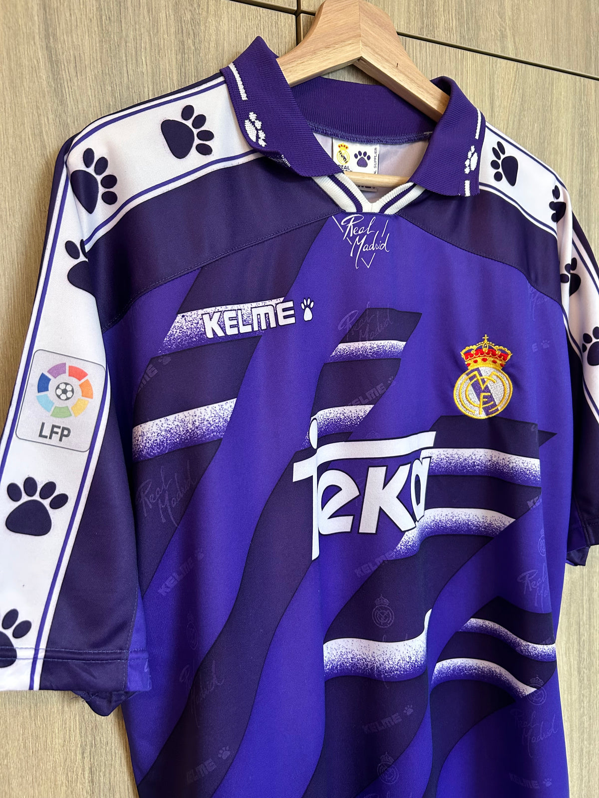 Real Madrid 1994-96 Away Shirt - Raul #17 - L