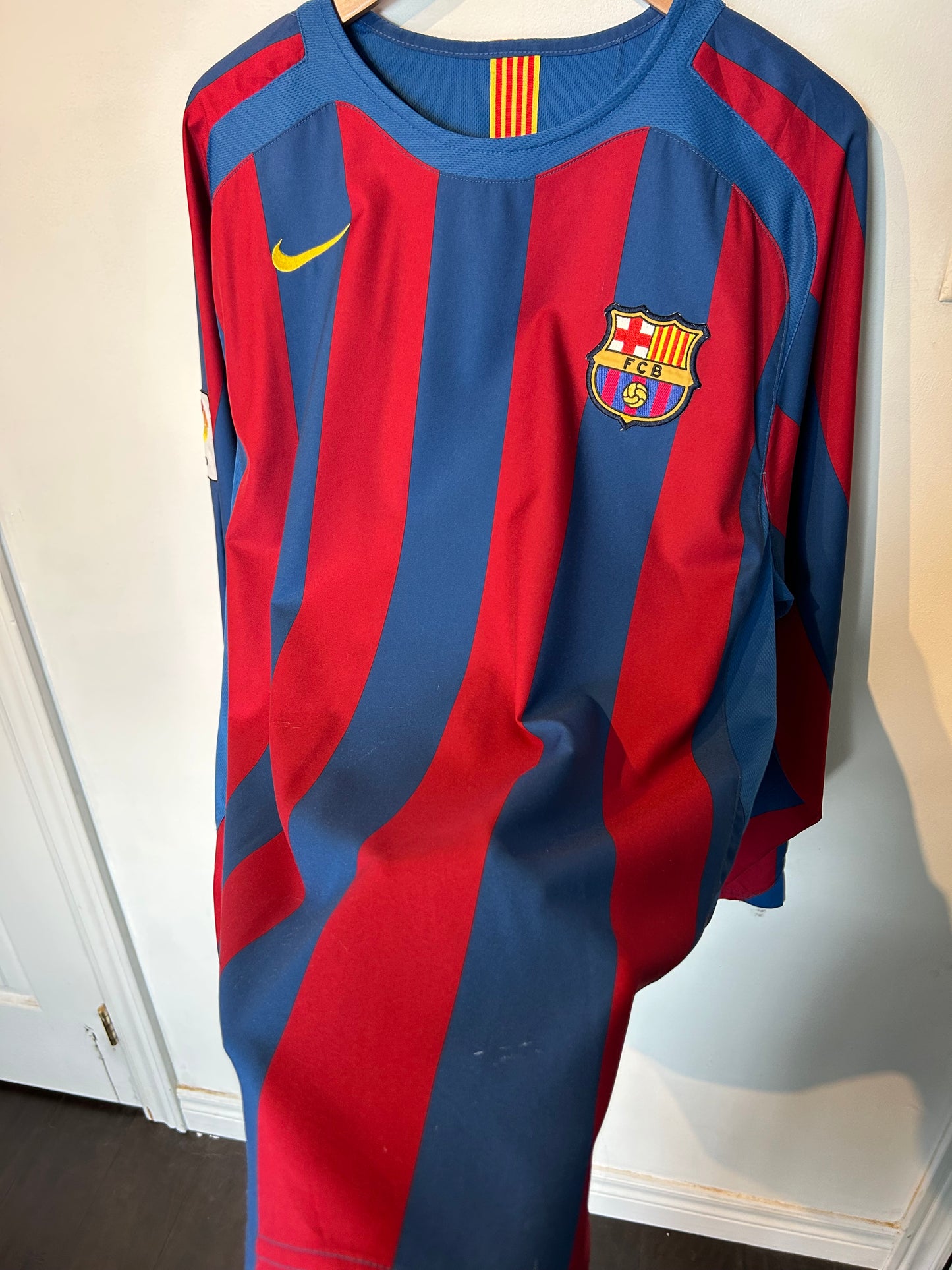 FC Barcelona 2005-06 Home Shirt L/S - V. Bommel #17 - L
